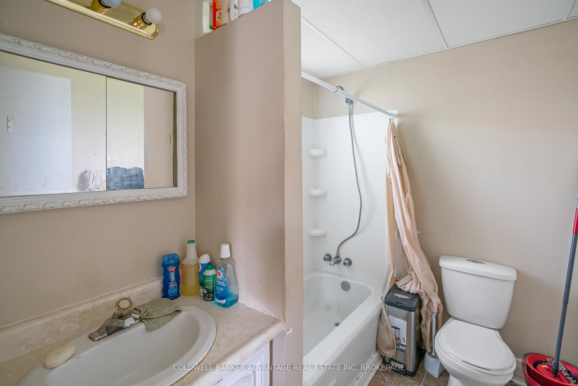 Photo 13 of 51 Lyons Avenue, Welland, Lincoln/Crowland — HOMEH