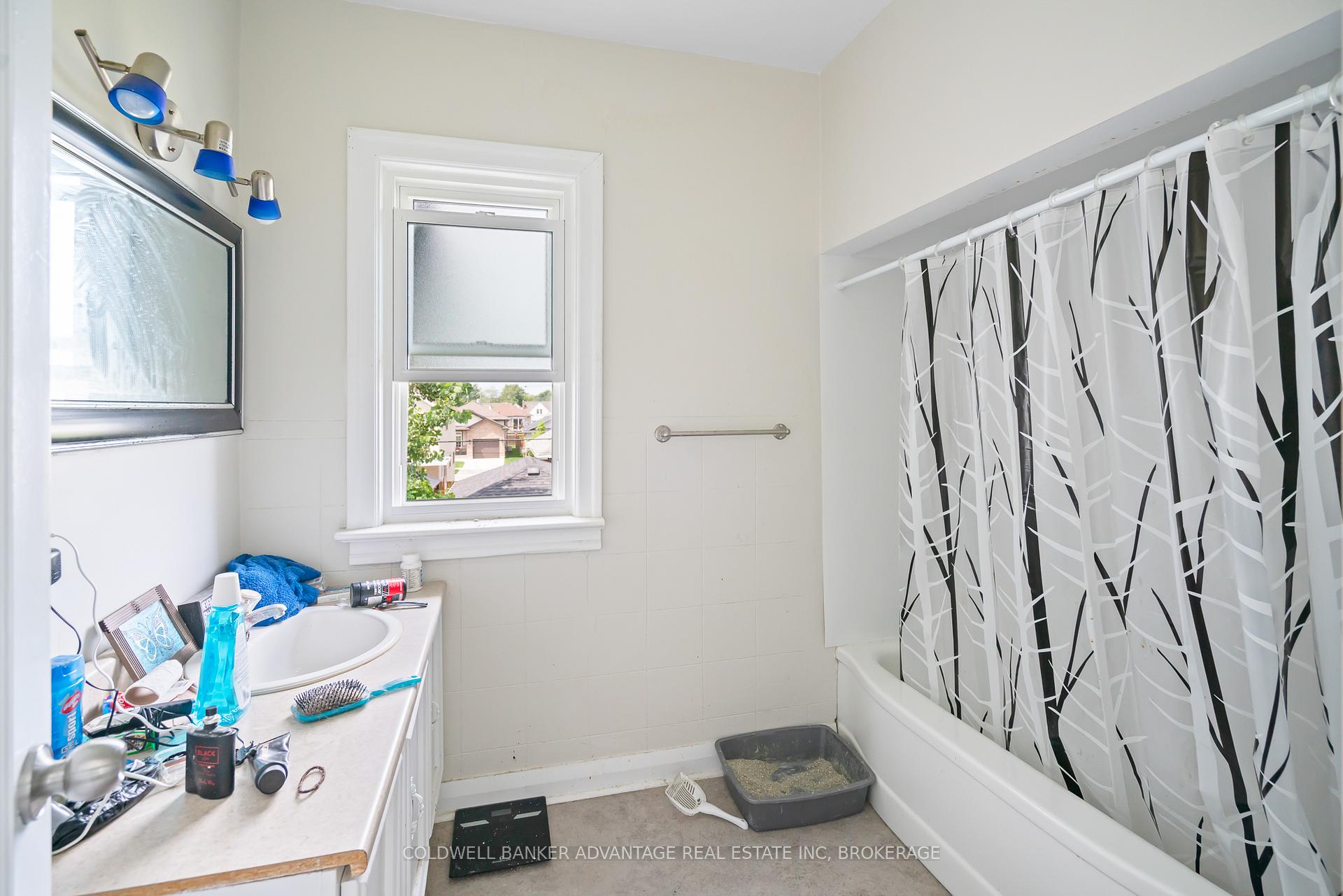 Photo 28 of 51 Lyons Avenue, Welland, Lincoln/Crowland — HOMEH