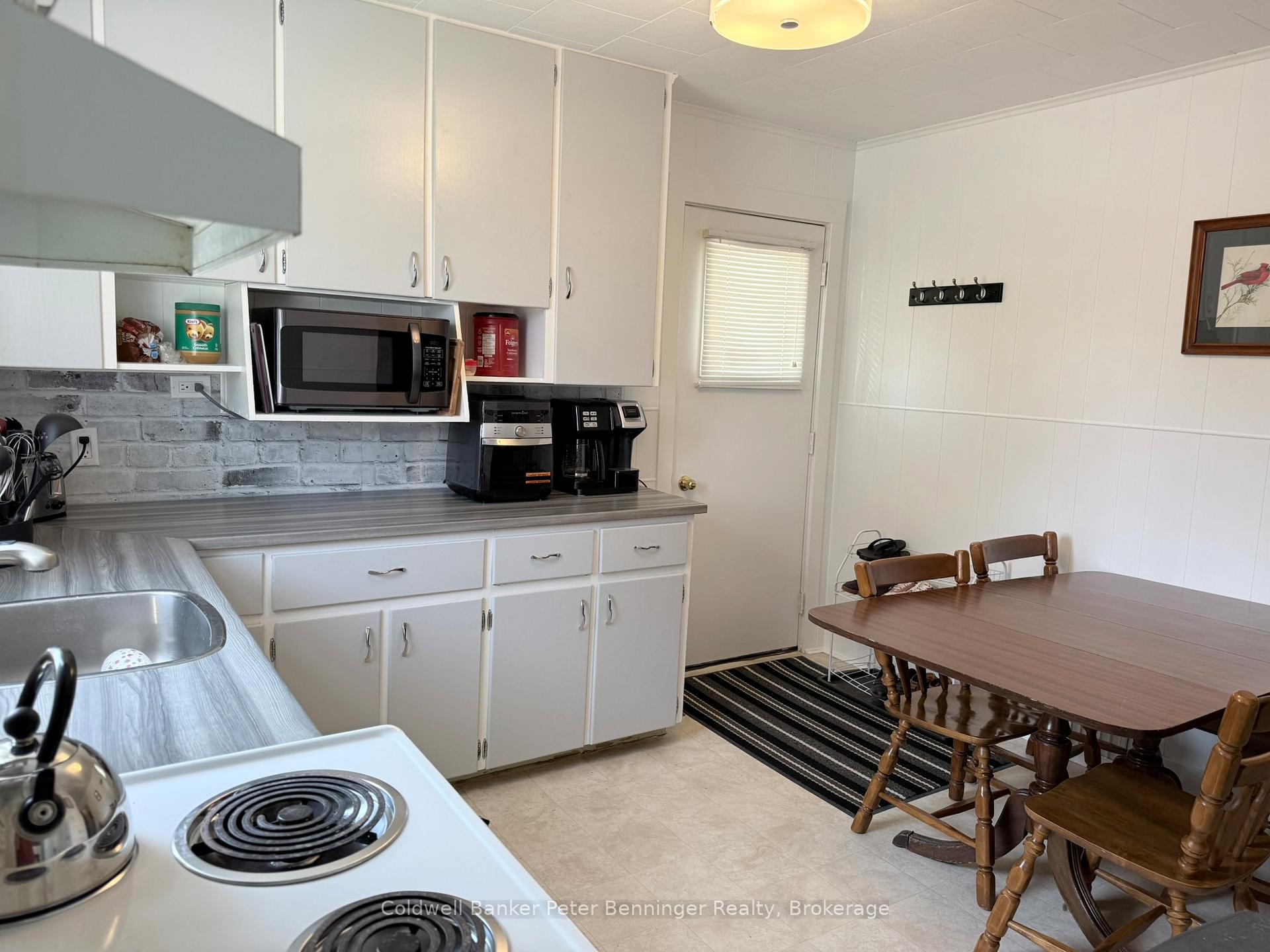 Photo 4 of 268 3rd Avenue SE, Arran-Elderslie — HOMEH