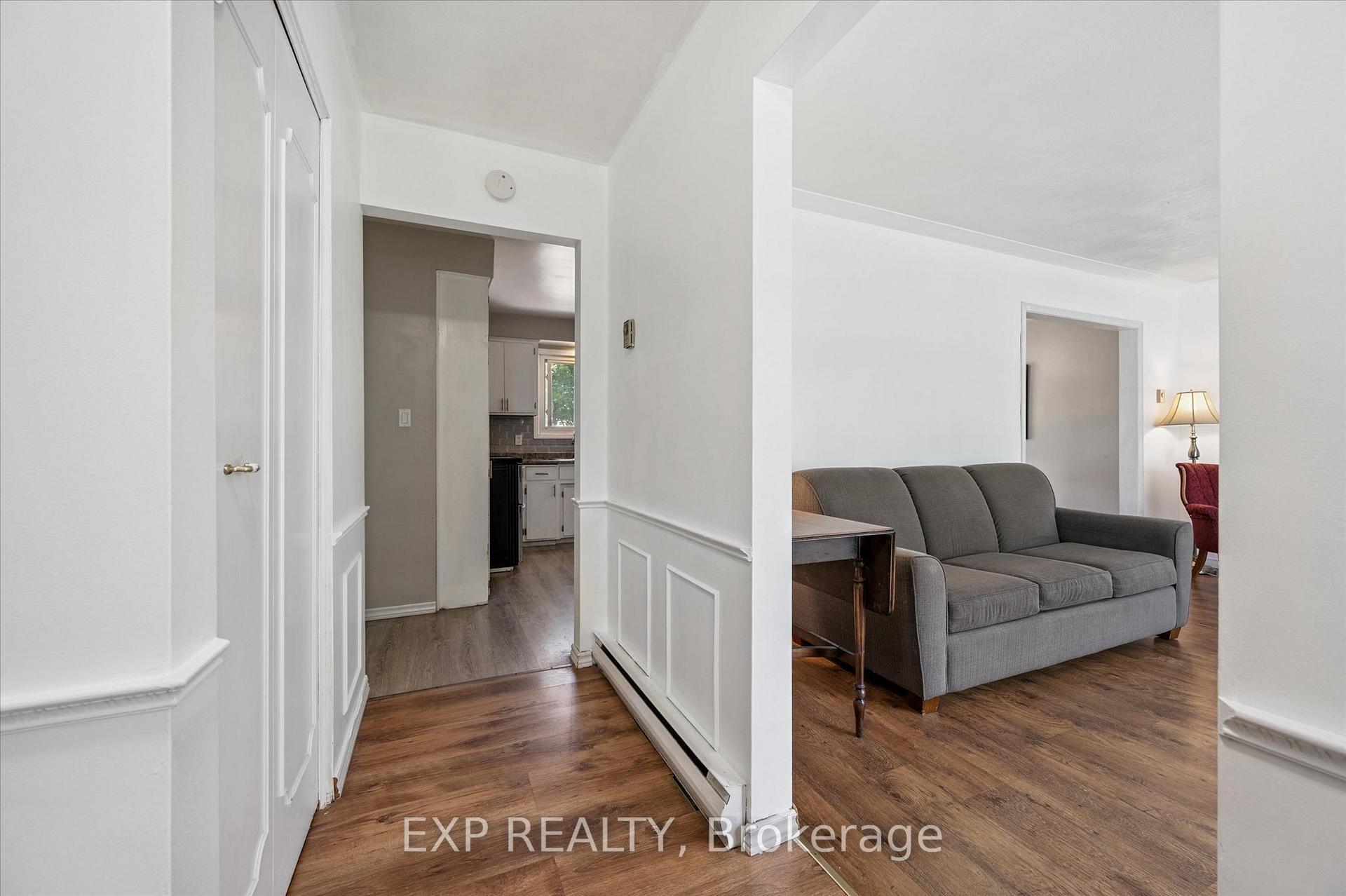 Photo 4 of 338 Ascot Place, Waterloo — HOMEH
