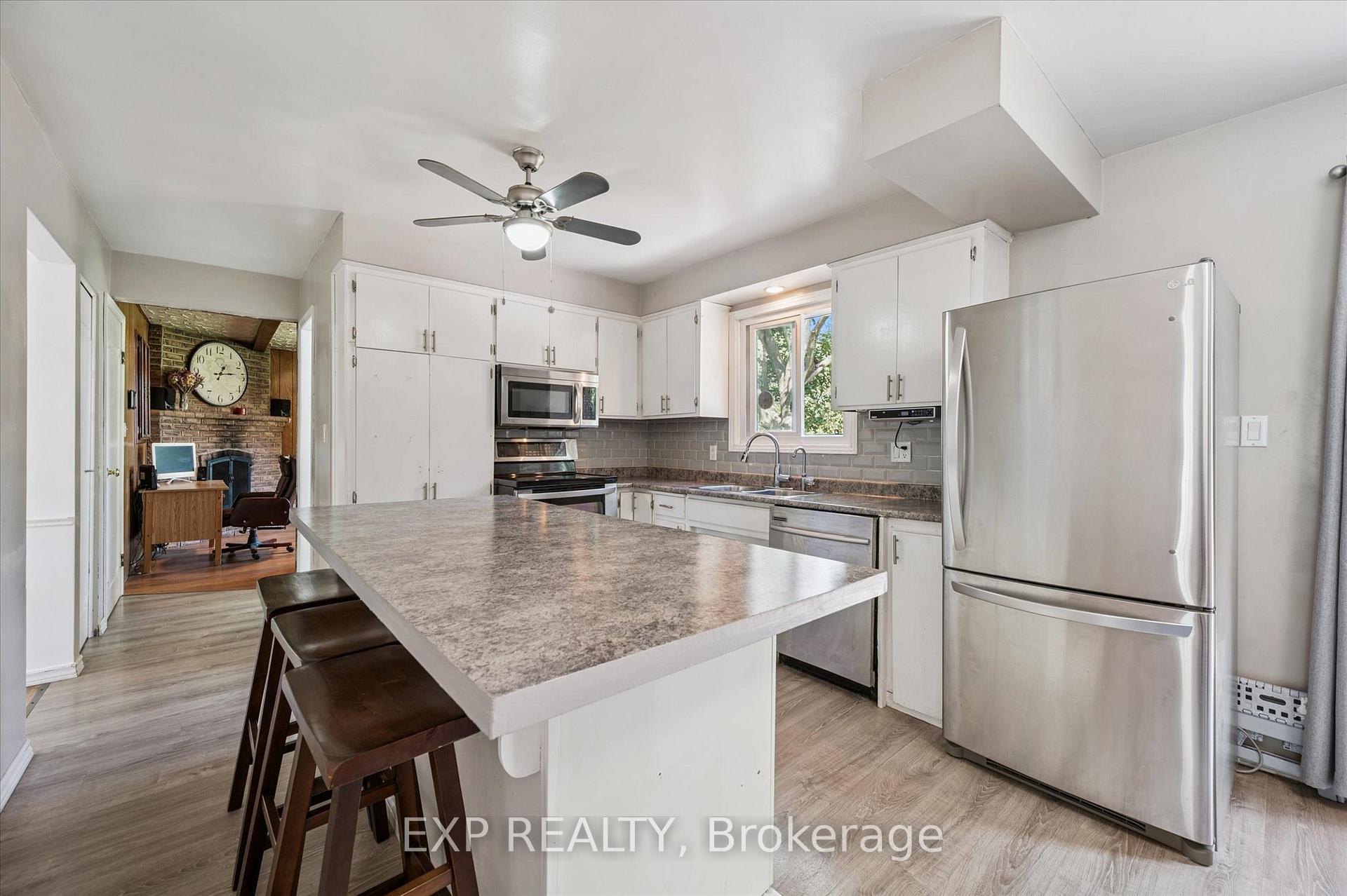 Photo 10 of 338 Ascot Place, Waterloo — HOMEH