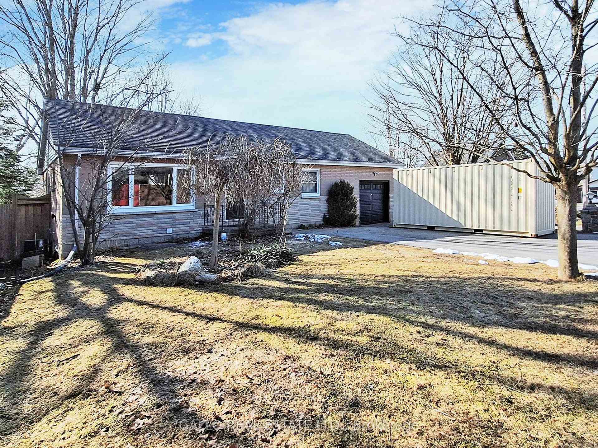 Photo 2 of 170 East Street, Uxbridge — HOMEH