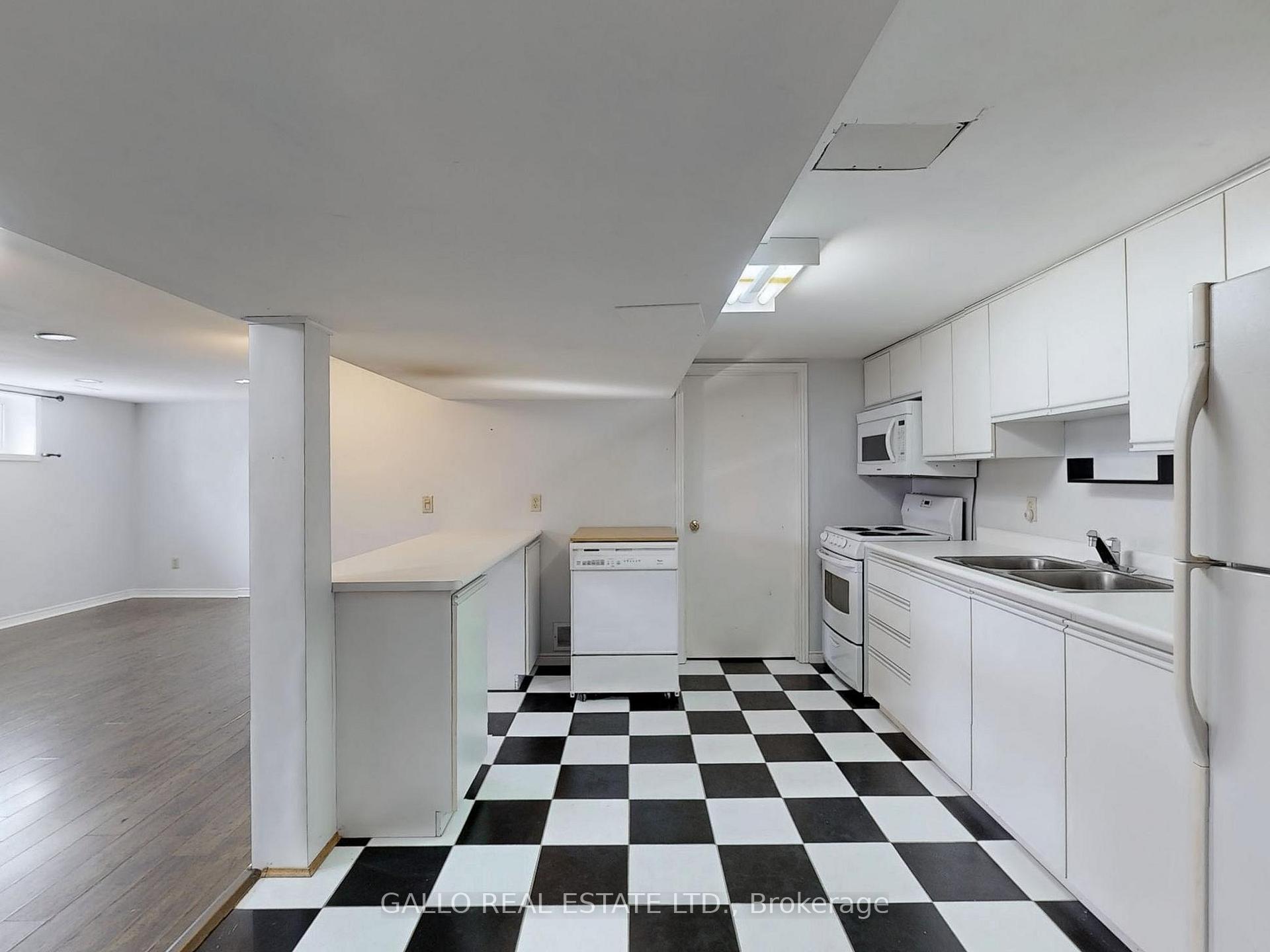 Photo 15 of 170 East Street, Uxbridge — HOMEH