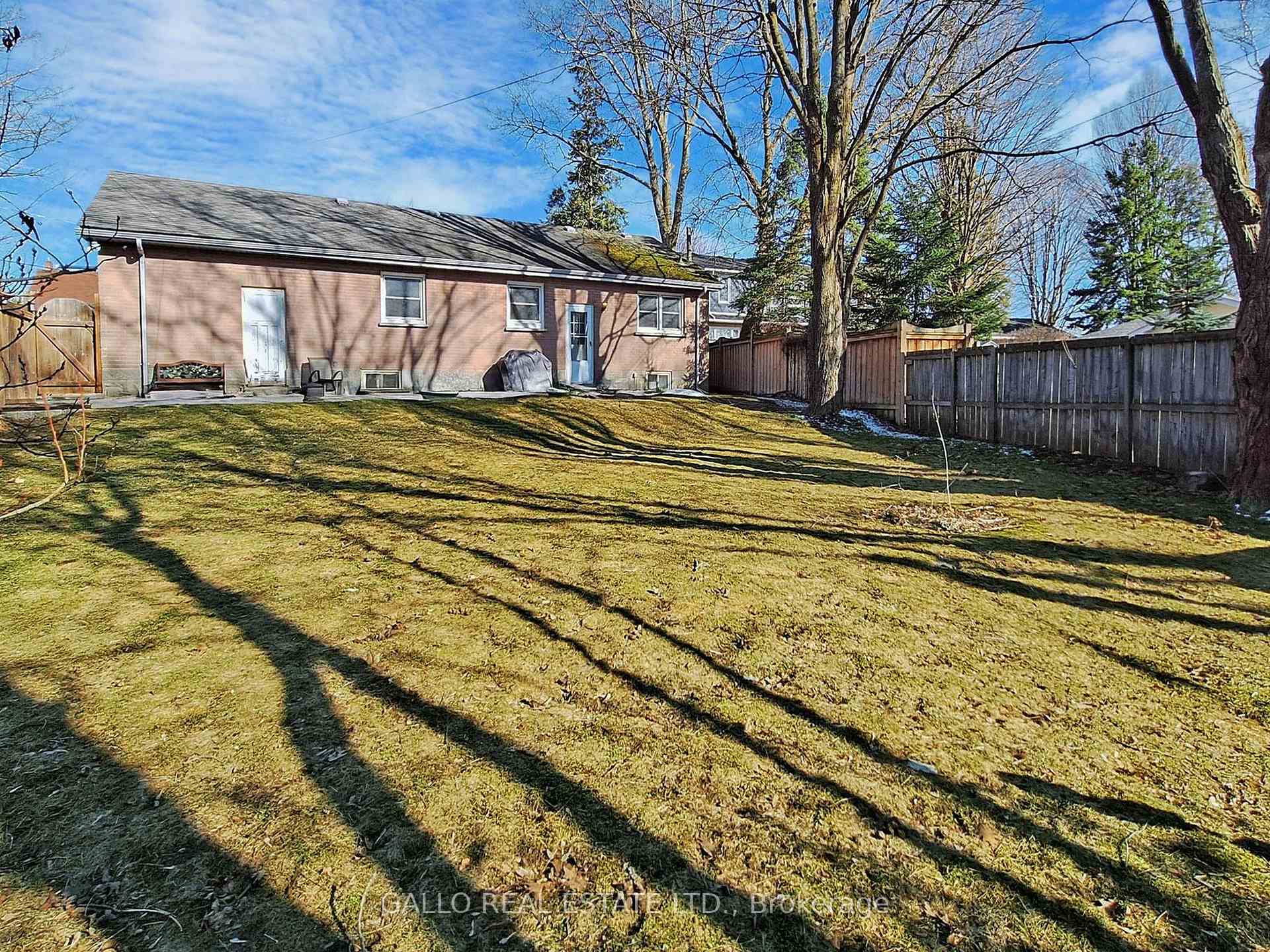 Photo 17 of 170 East Street, Uxbridge — HOMEH