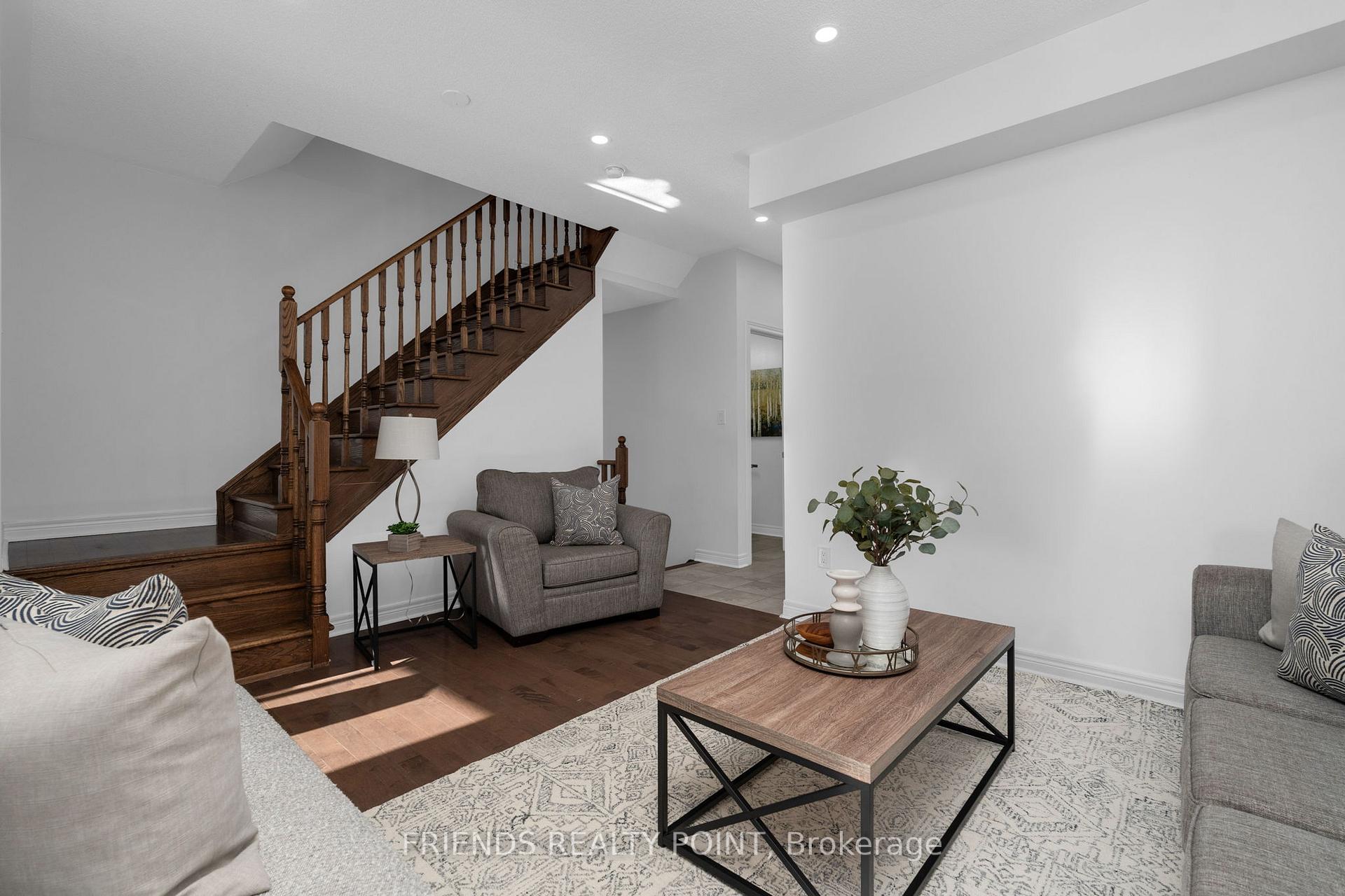Photo 6 of 57 Forsyth Crescent, Barrie, West Bayfield — HOMEH