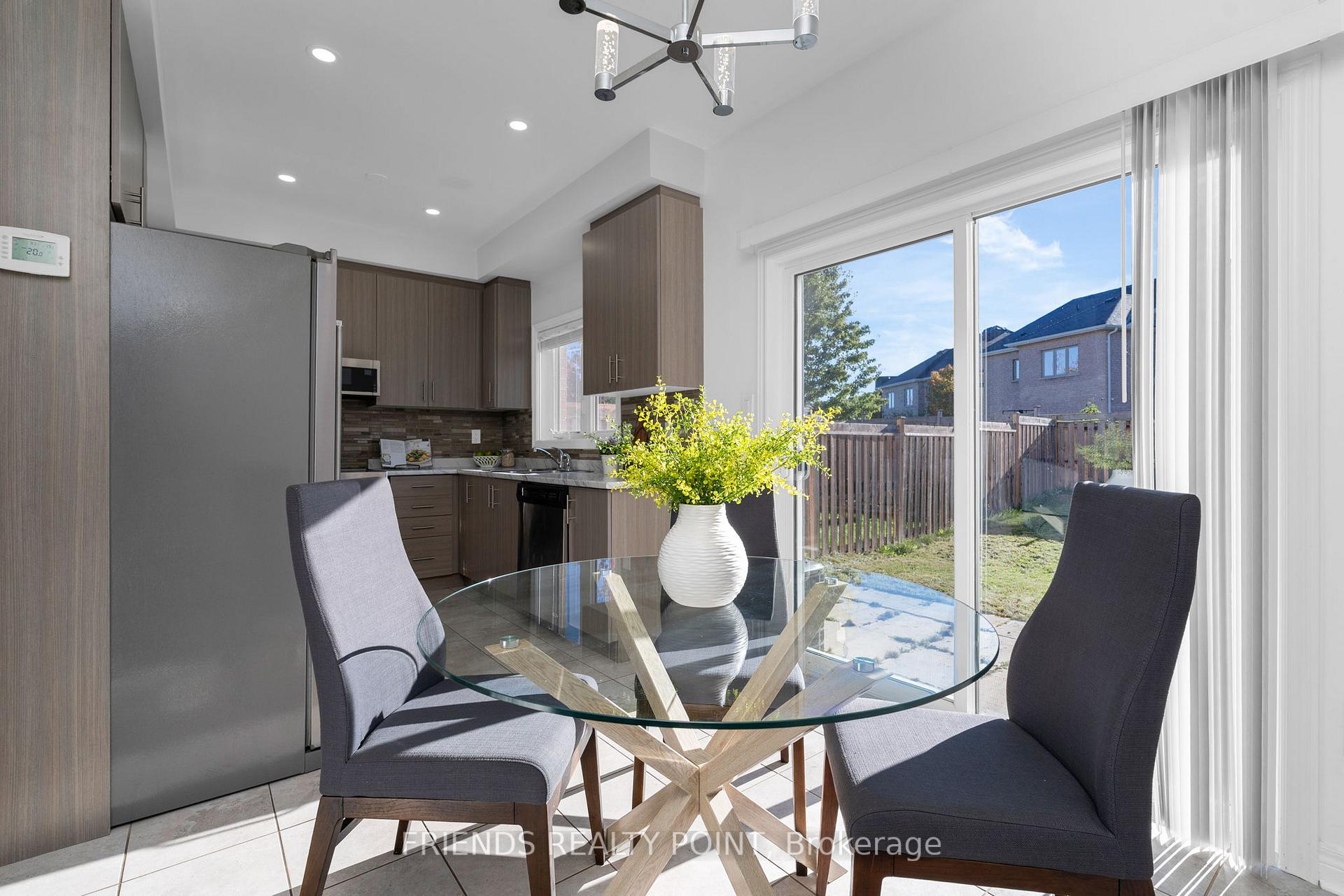 Photo 10 of 57 Forsyth Crescent, Barrie, West Bayfield — HOMEH