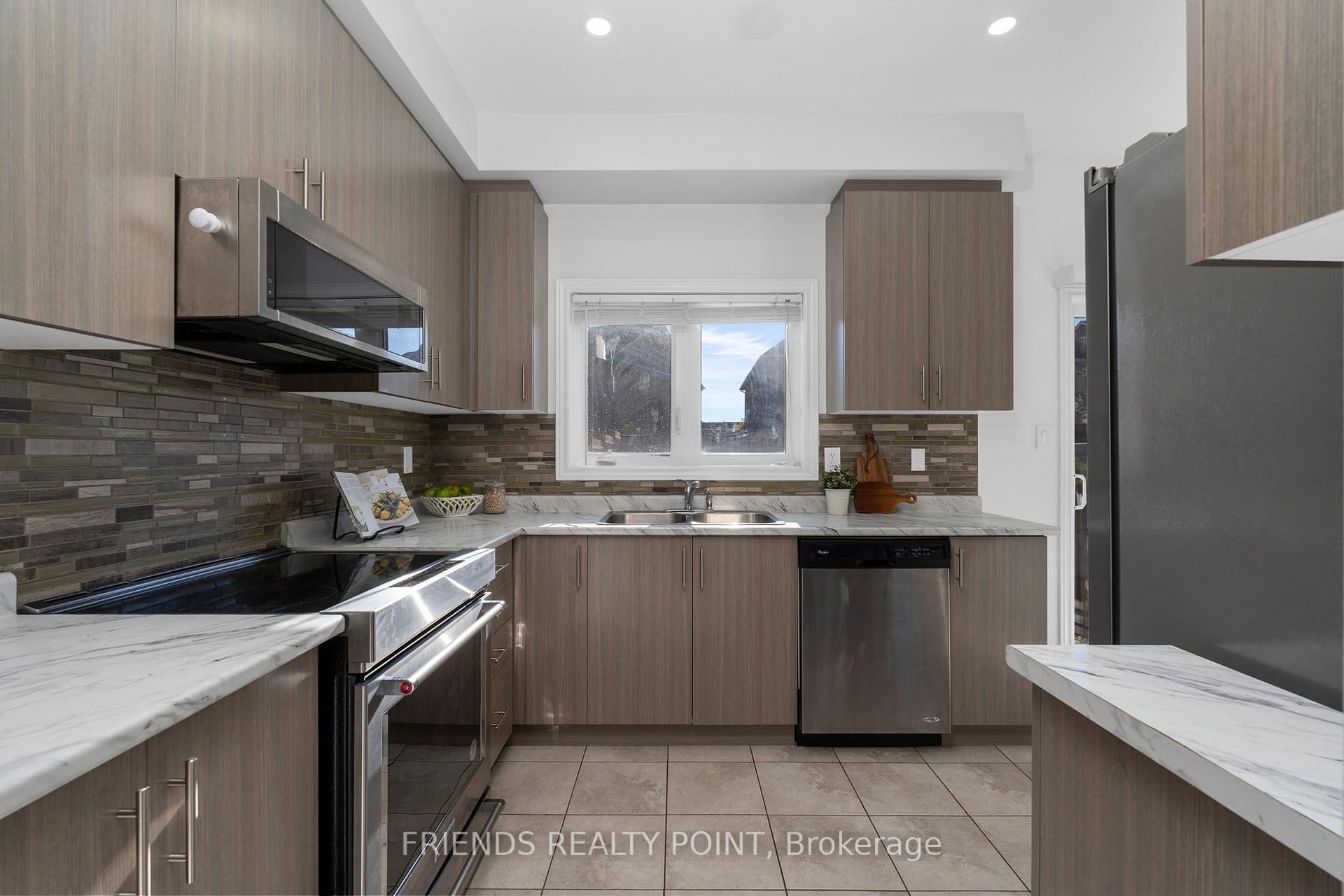Photo 9 of 57 Forsyth Crescent, Barrie, West Bayfield — HOMEH