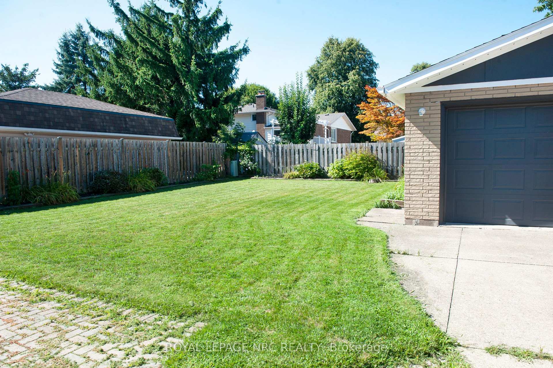 Photo 9 of 66 Rolling Acres Drive, Welland, N. Welland — HOMEH
