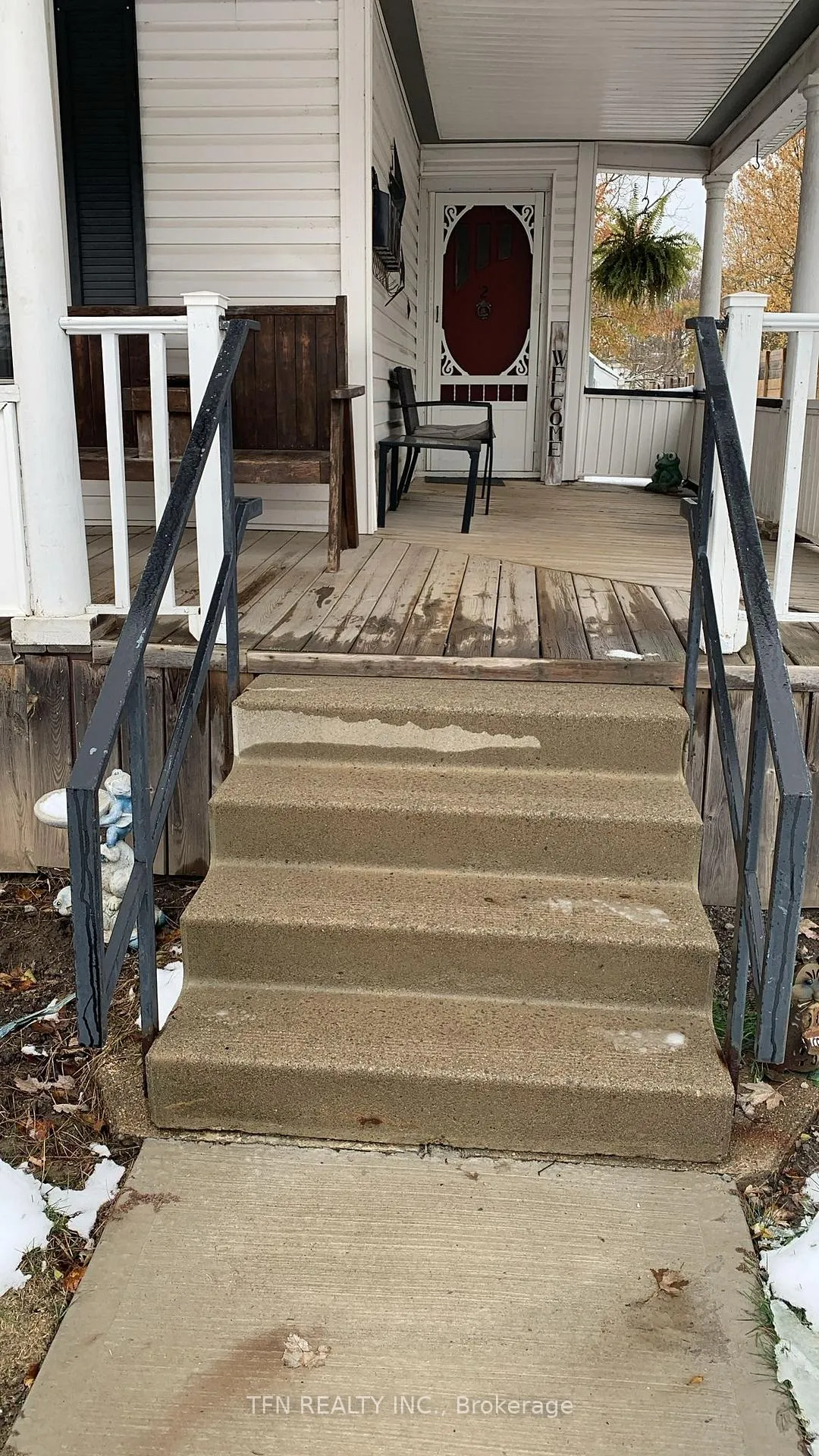 Photo 5 of Unit 4, 70 Mill Street, Welland, Broadway — HOMEH