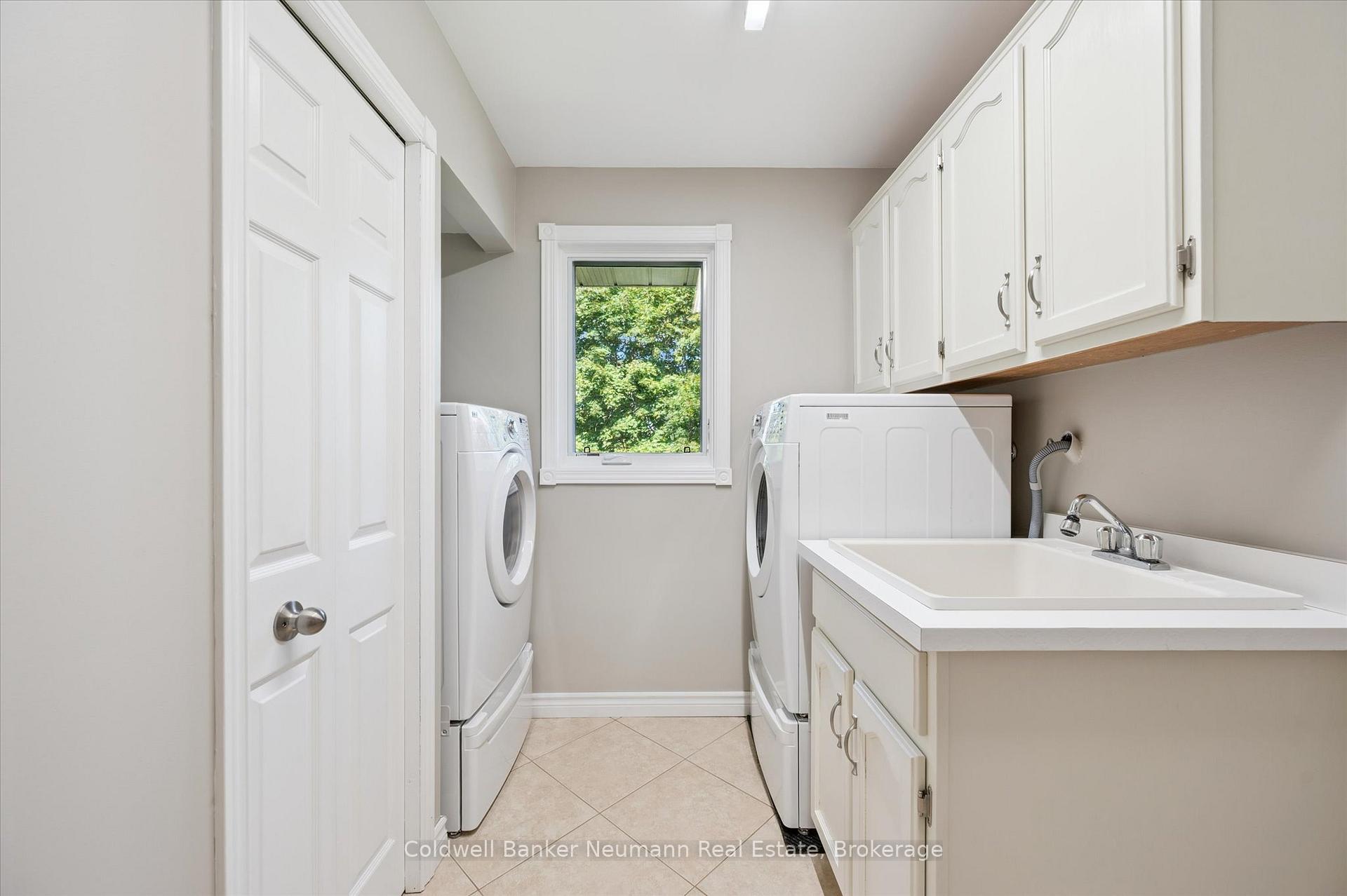 Photo 12 of 466 Branstone Drive, Waterloo — HOMEH