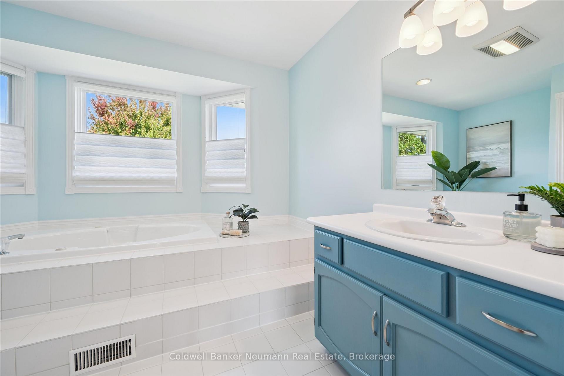 Photo 17 of 466 Branstone Drive, Waterloo — HOMEH