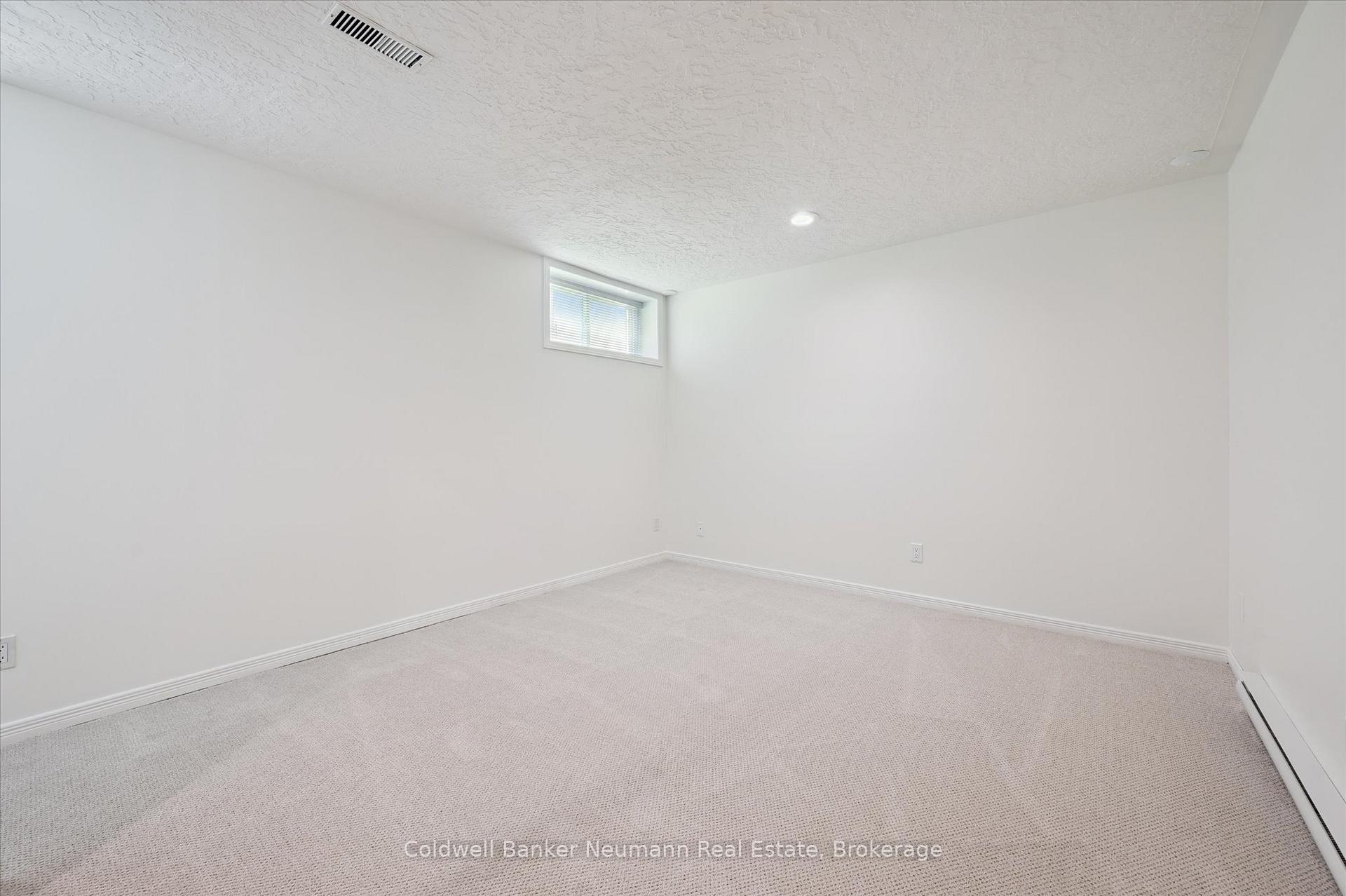 Photo 40 of 466 Branstone Drive, Waterloo — HOMEH