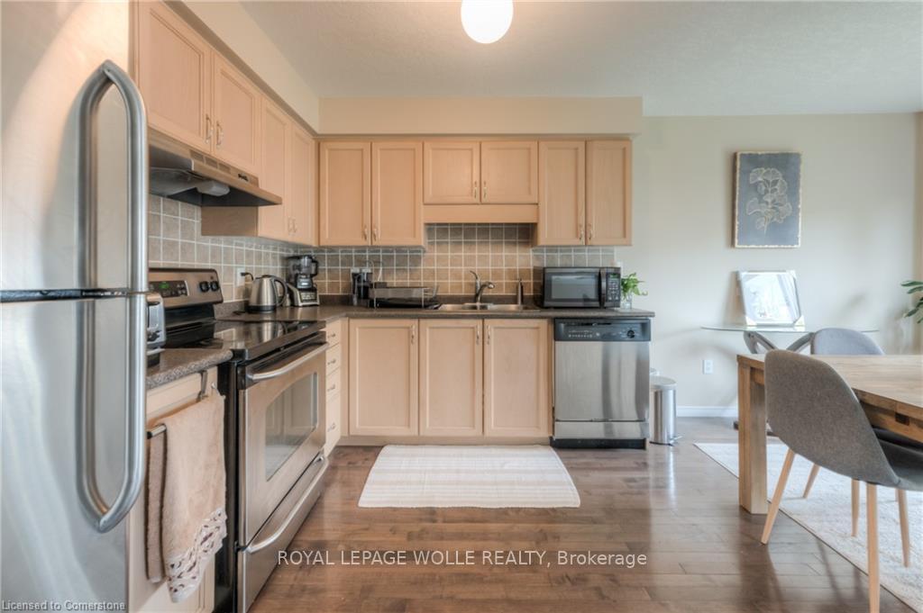 Photo 13 of 556 Wild Iris Avenue, Waterloo — HOMEH