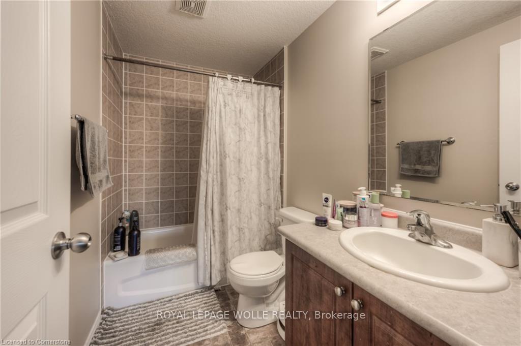 Photo 17 of 556 Wild Iris Avenue, Waterloo — HOMEH