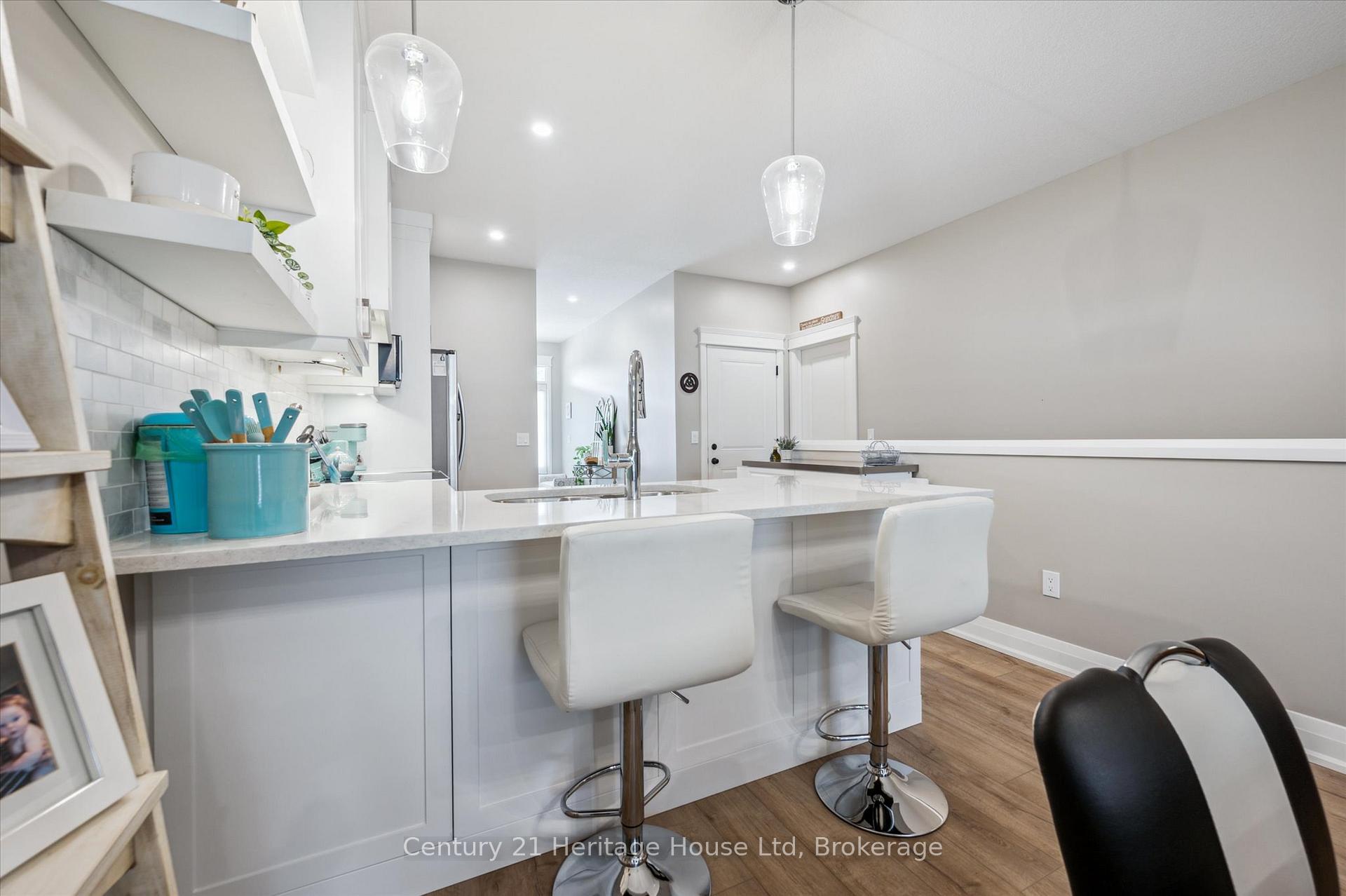 Photo 7 of 111 Jacks Way, Wellington North, Mount Forest — HOMEH
