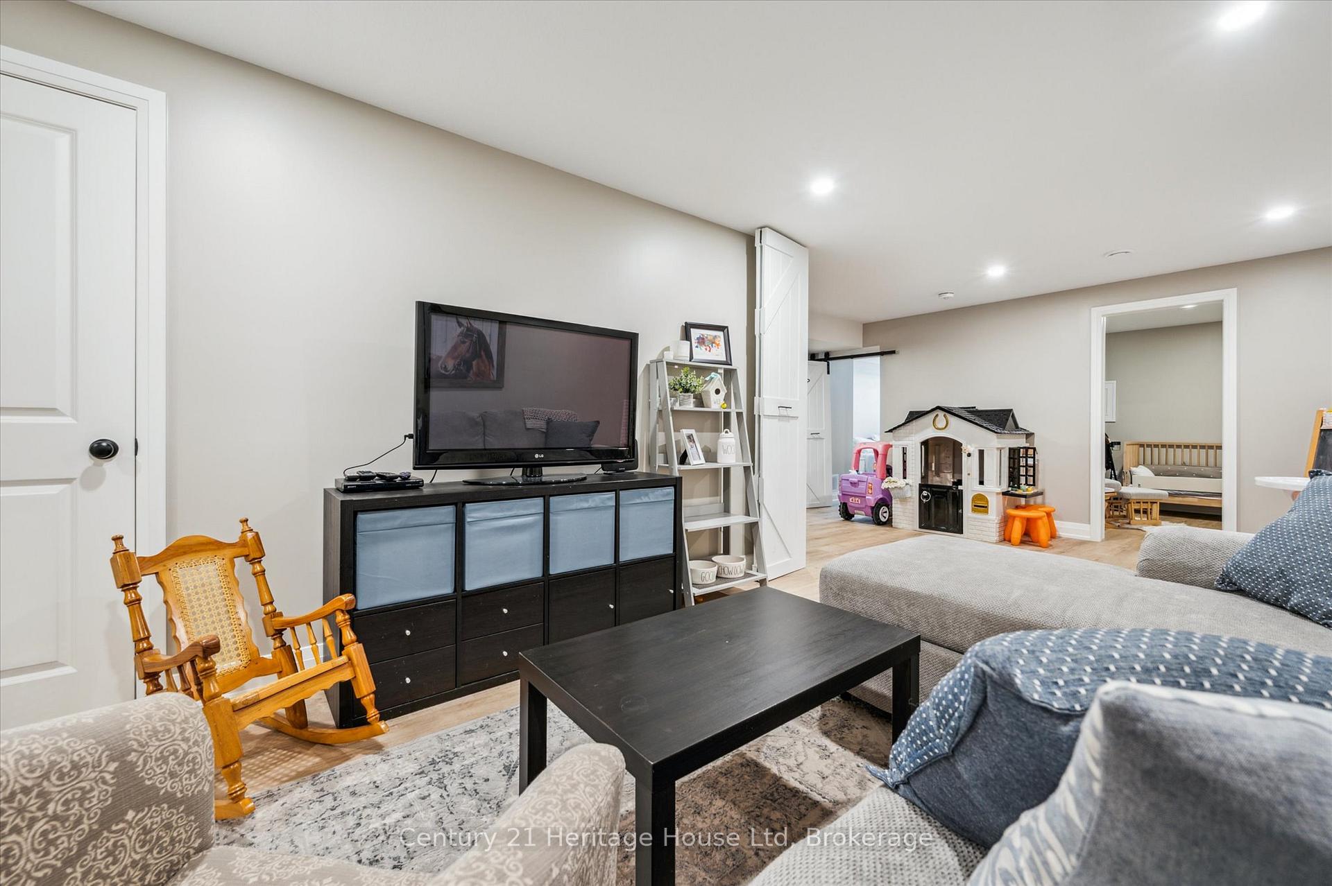 Photo 30 of 111 Jacks Way, Wellington North, Mount Forest — HOMEH