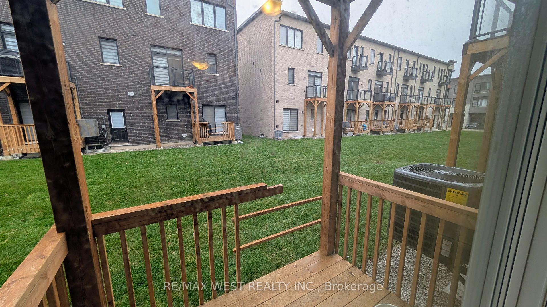 Photo 12 of 95 Paradox Street, Vaughan, Elder Mills — HOMEH