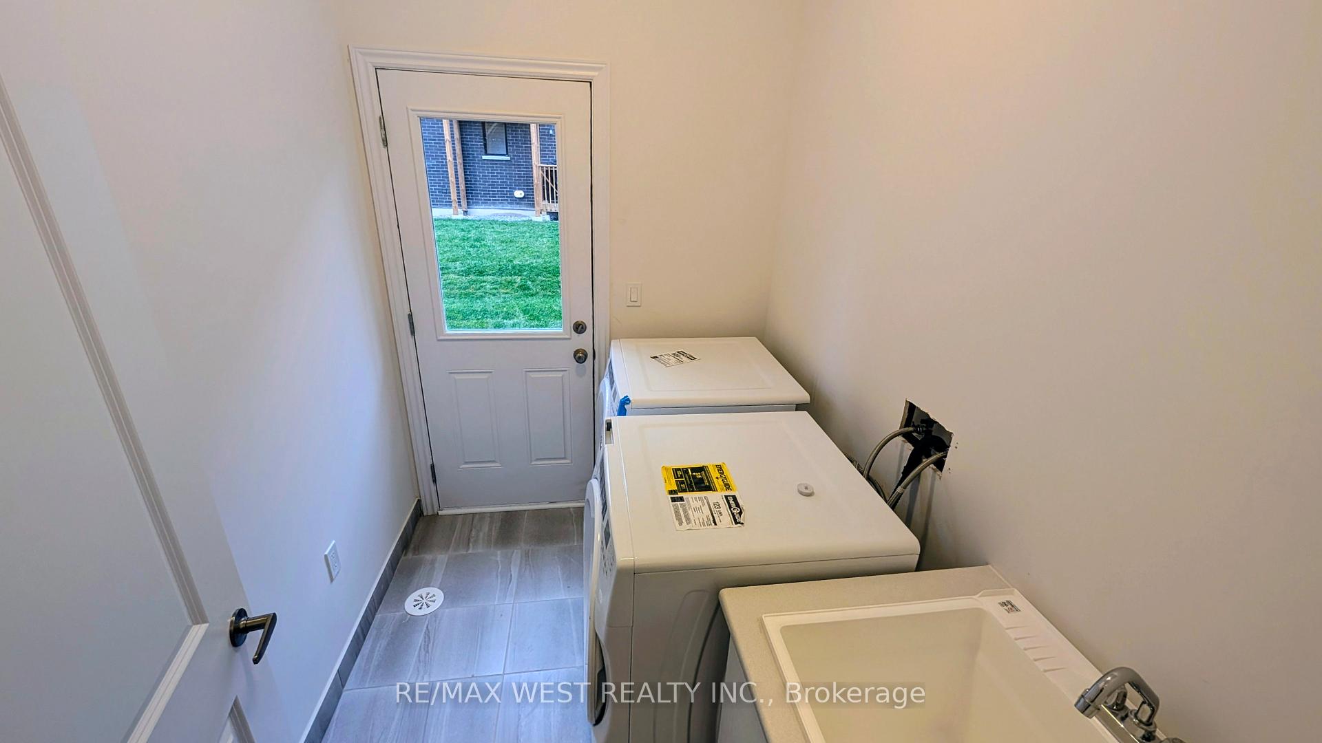 Photo 13 of 95 Paradox Street, Vaughan, Elder Mills — HOMEH