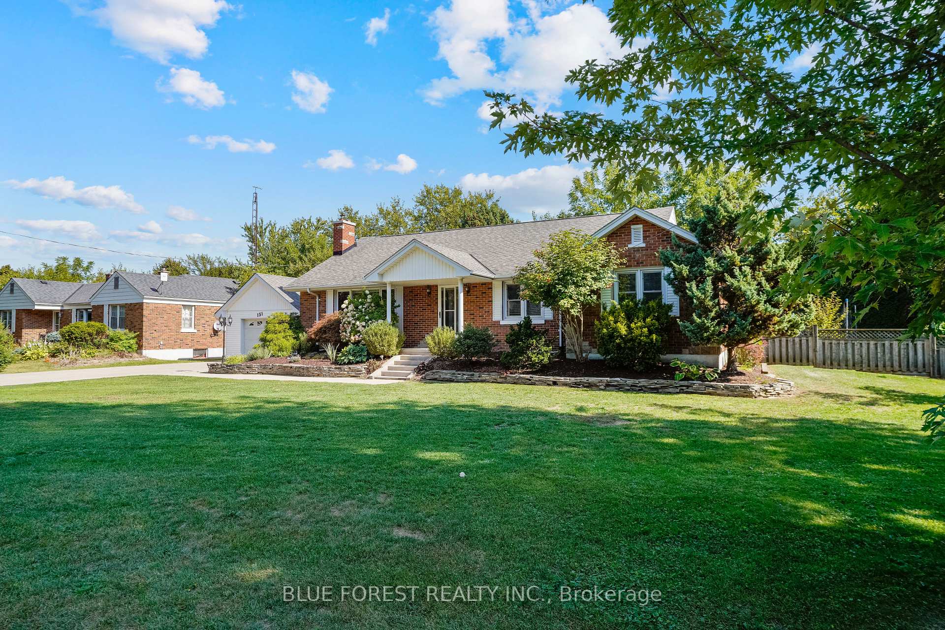 Photo 2 of 151 Graham Road, West Elgin, West Lorne — HOMEH