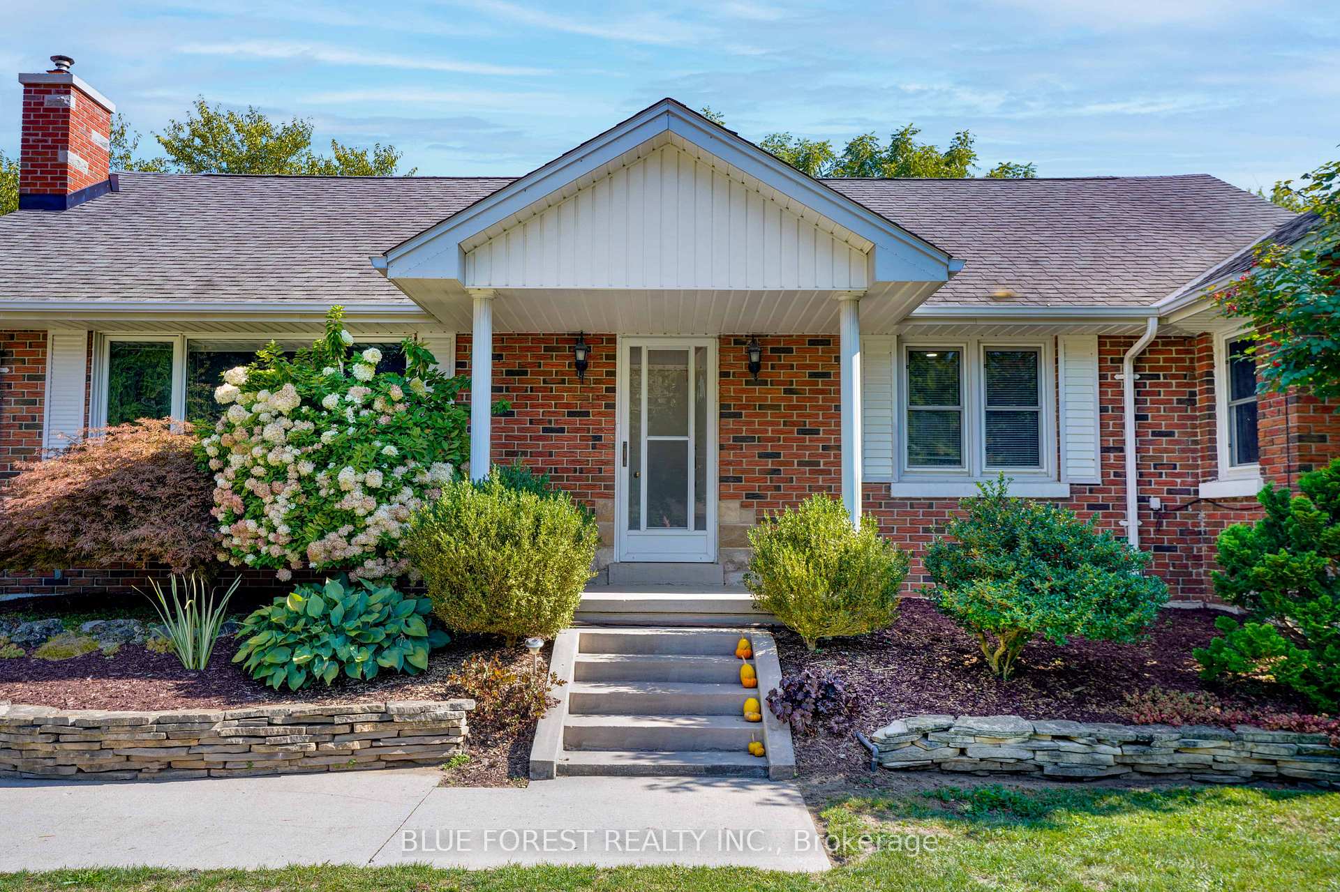 Photo 8 of 151 Graham Road, West Elgin, West Lorne — HOMEH