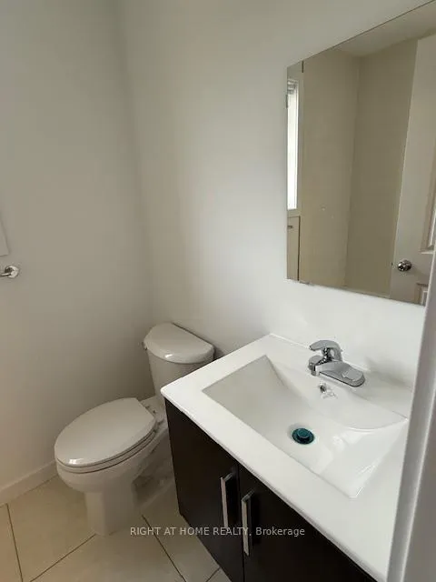 Photo 18 of 32 Waterleaf Trail, Welland, Broadway — HOMEH