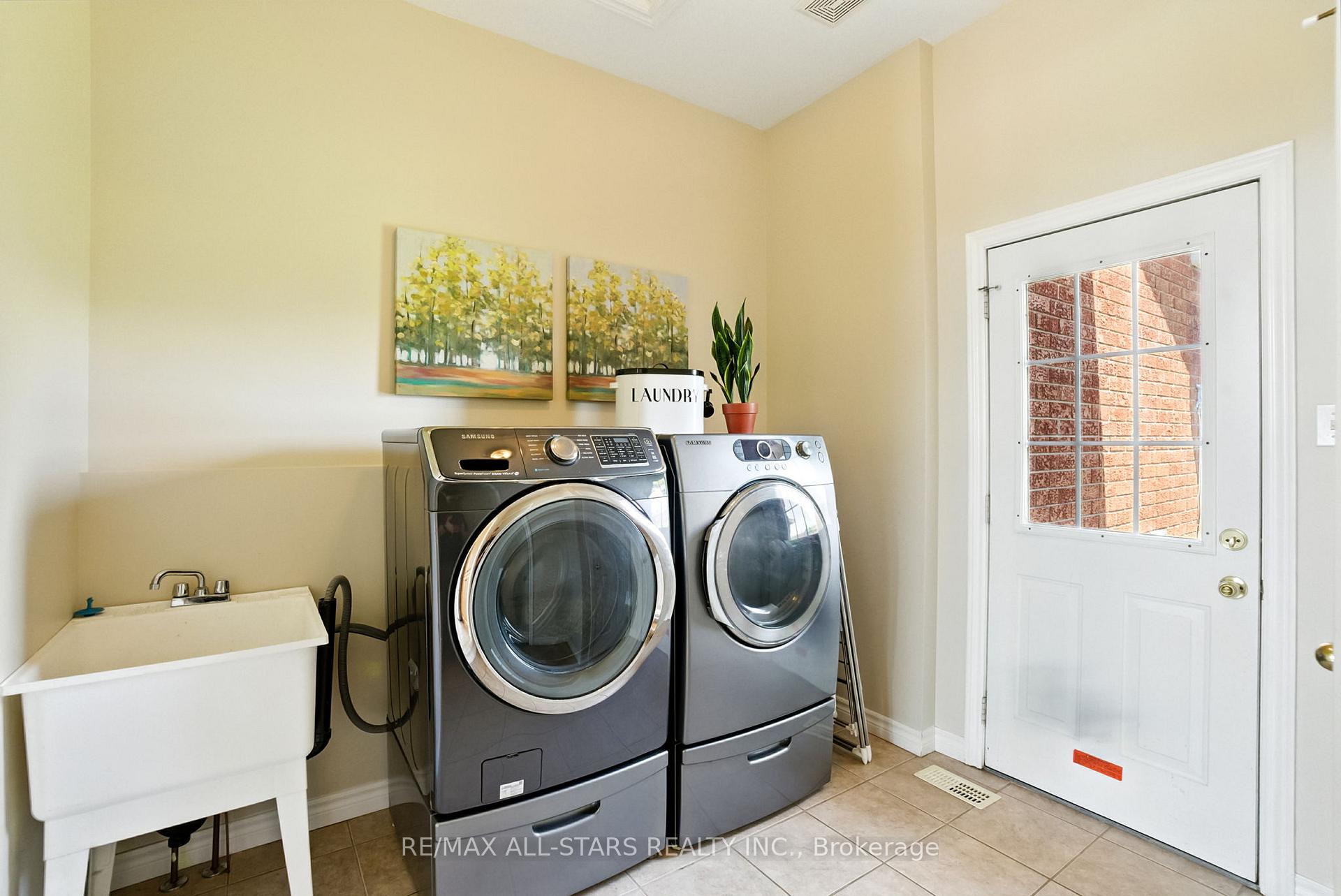 Photo 19 of 28 Bagshaw Crescent, Uxbridge, Rural Uxbridge — HOMEH