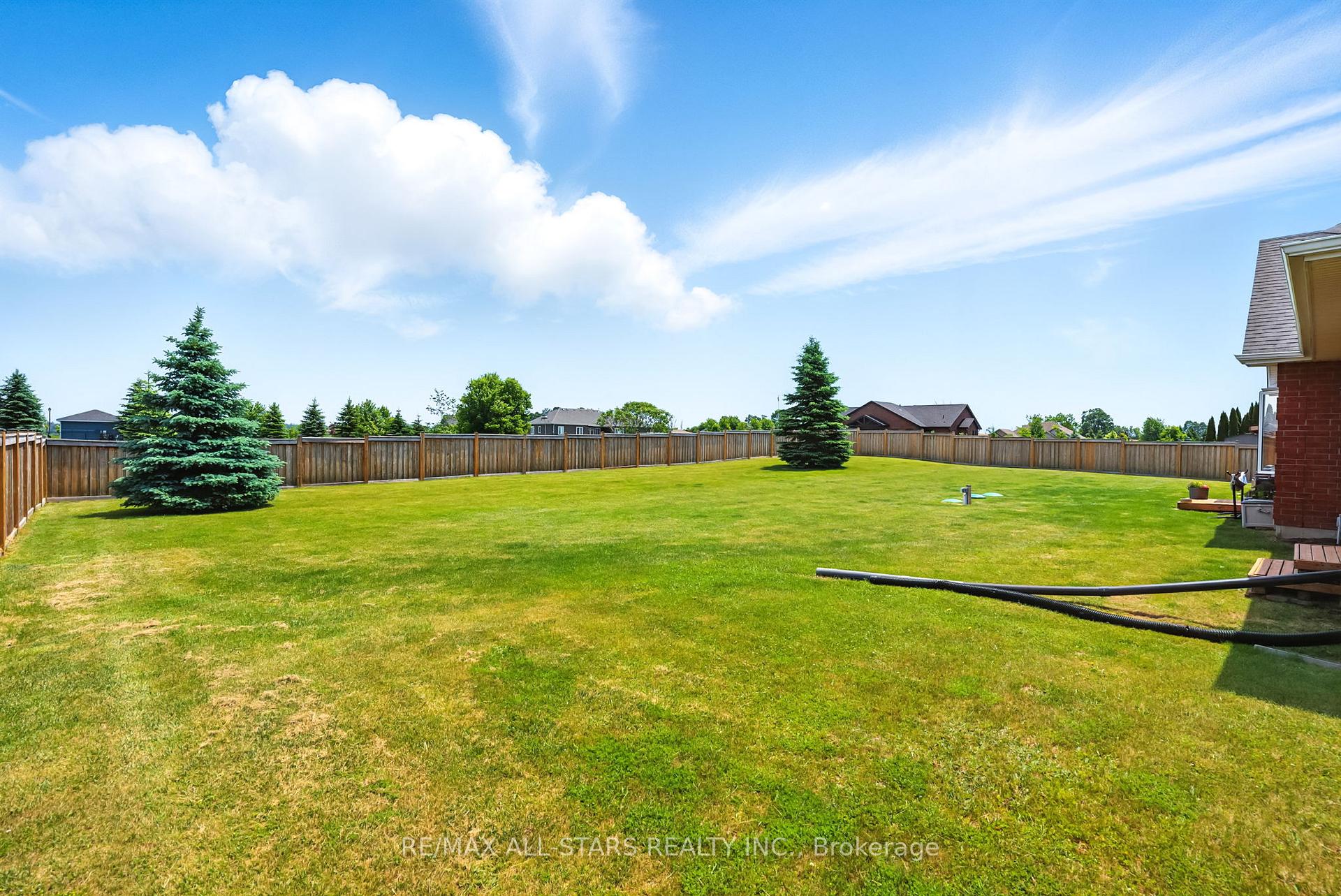 Photo 40 of 28 Bagshaw Crescent, Uxbridge, Rural Uxbridge — HOMEH