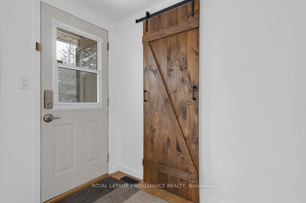 Photo 3 of 8116 Highway 37, Tweed, Hungerford (Twp) — HOMEH