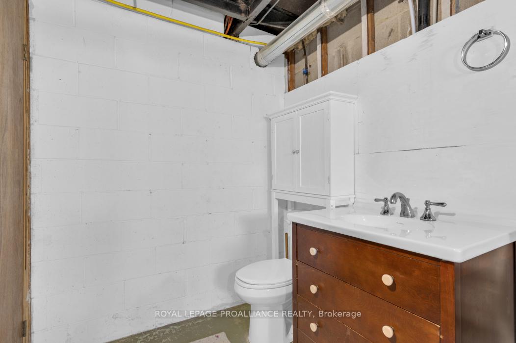 Photo 23 of 8116 Highway 37, Tweed, Hungerford (Twp) — HOMEH