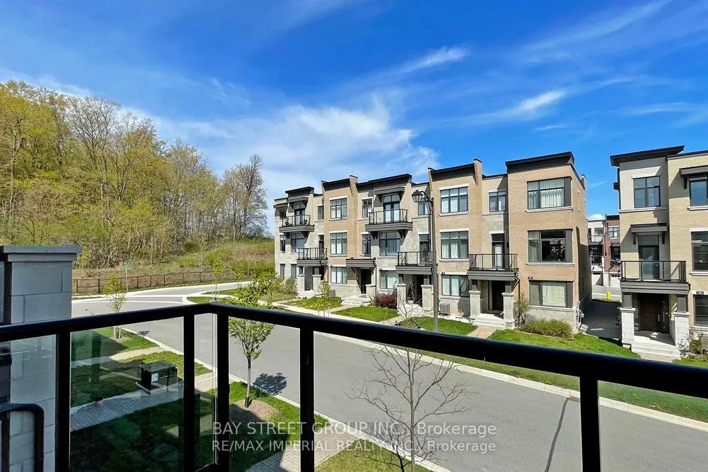 Photo 17 of 37 Carrville Woods Circle, Vaughan, Patterson — HOMEH