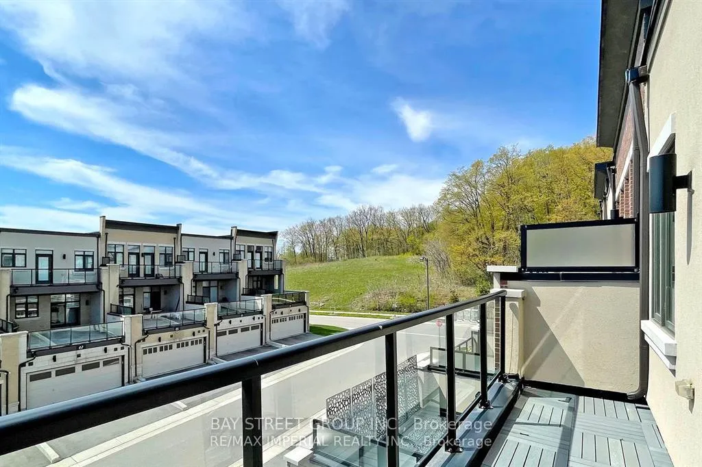 Photo 18 of 37 Carrville Woods Circle, Vaughan, Patterson — HOMEH