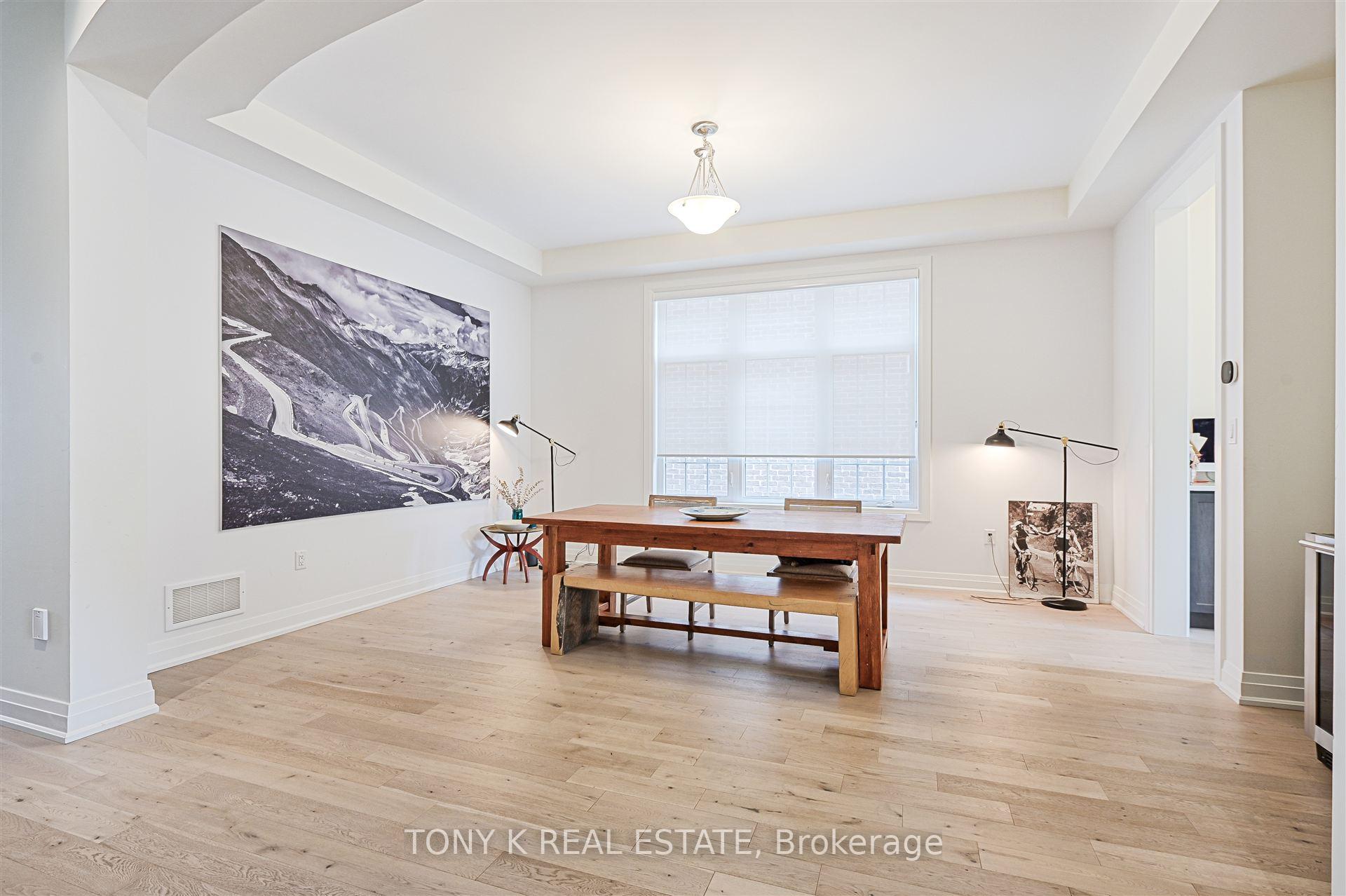 Photo 2 of 169 Klein Mills Road, Vaughan, Kleinburg — HOMEH