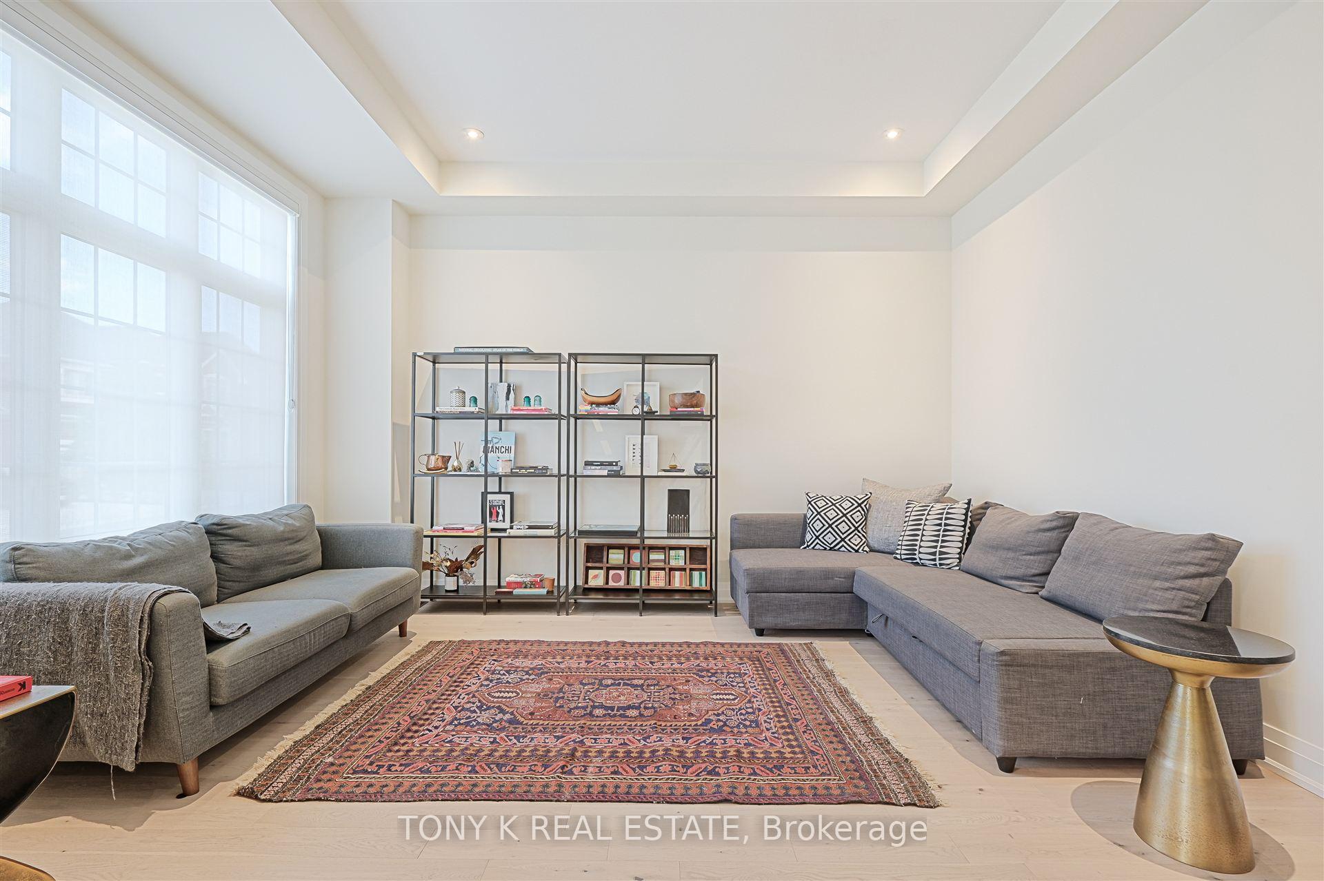Photo 10 of 169 Klein Mills Road, Vaughan, Kleinburg — HOMEH