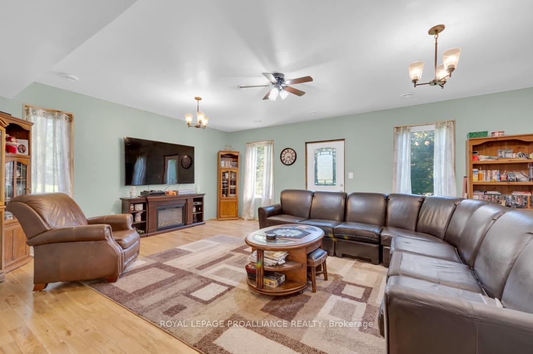 Photo 11 of 1147 Vanderwater Road, Tweed, Hungerford (Twp) — HOMEH