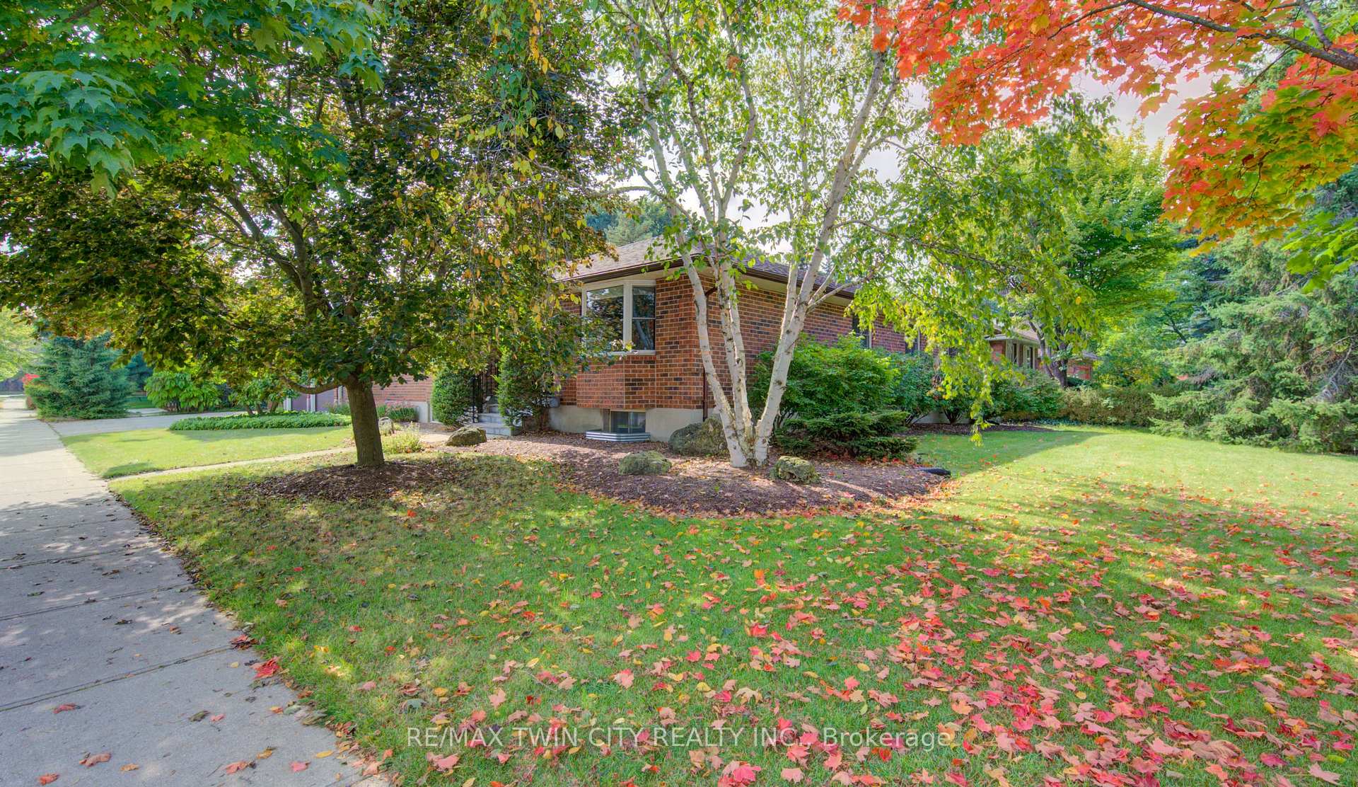 Photo 1 of 252 Old Abbey Road, Waterloo, Colonial Acres — HOMEH
