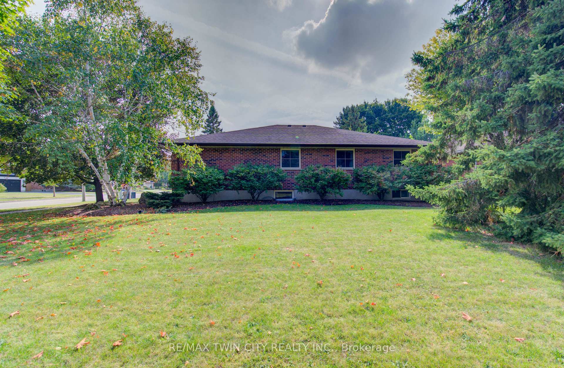 Photo 2 of 252 Old Abbey Road, Waterloo, Colonial Acres — HOMEH