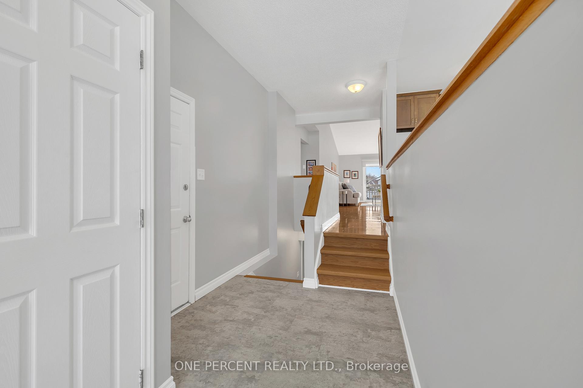 Photo 3 of 5122 Lerner Way, Ottawa, Beacon Hill South — HOMEH