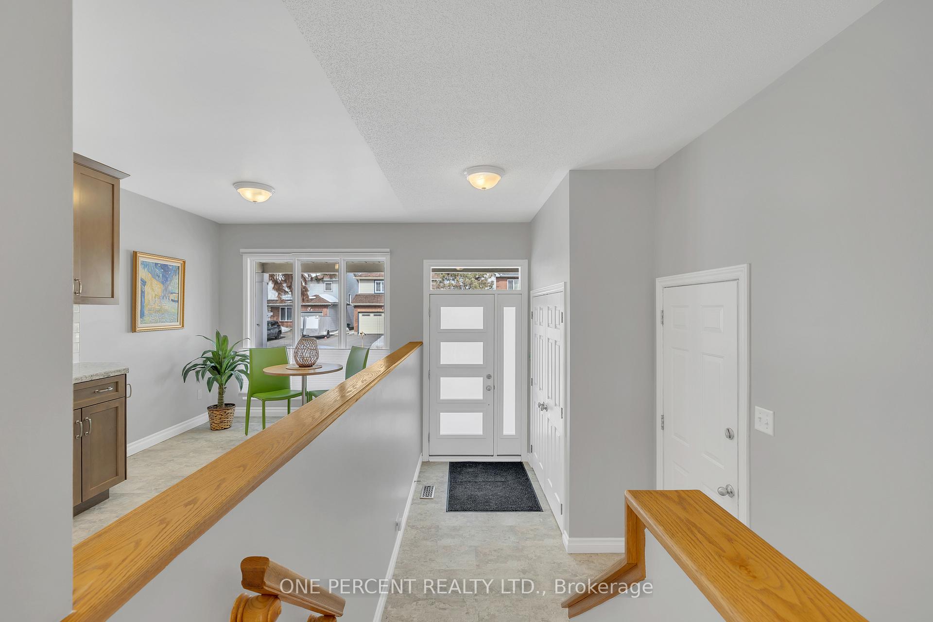 Photo 5 of 5122 Lerner Way, Ottawa, Beacon Hill South — HOMEH