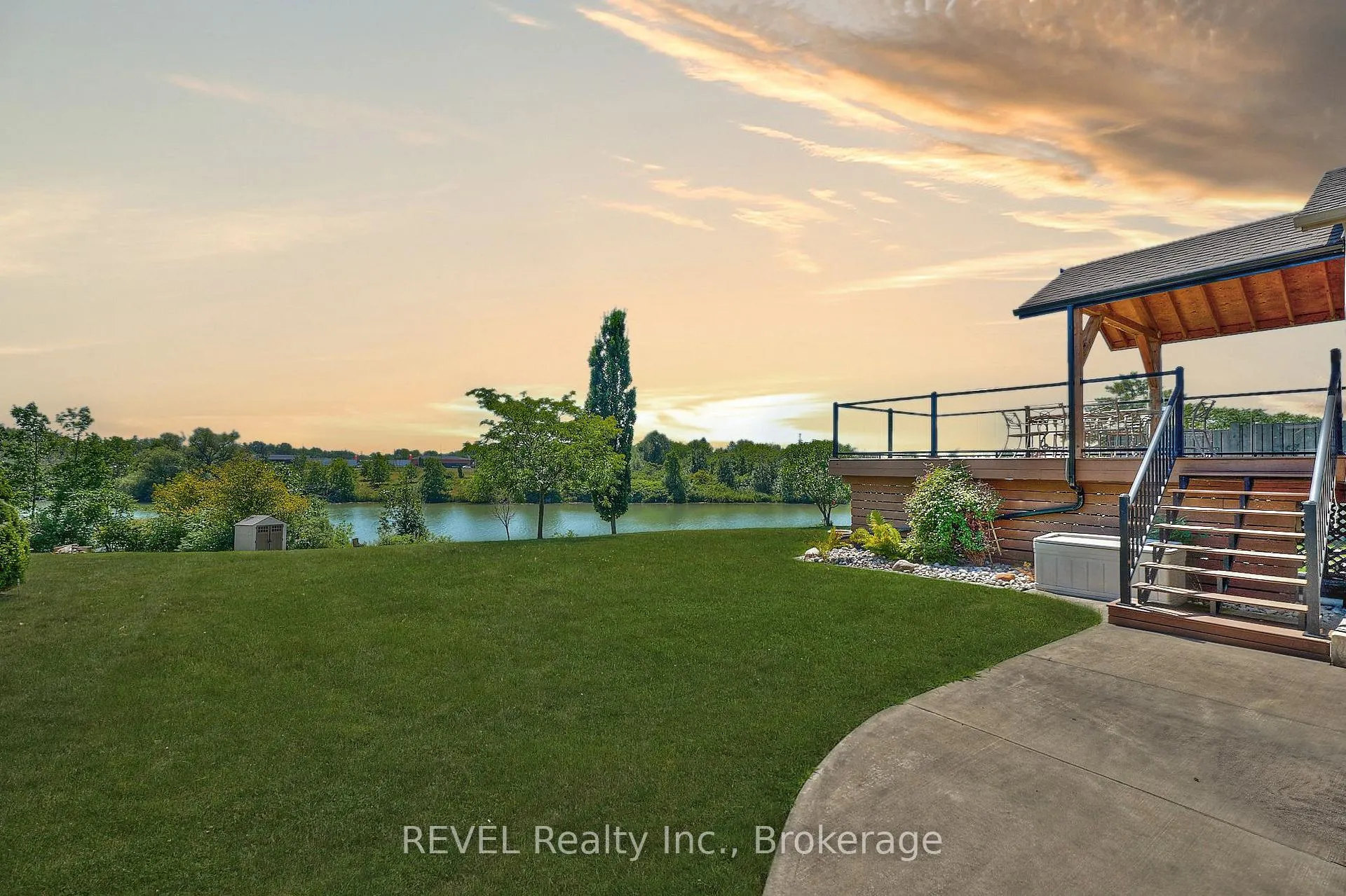 Photo 8 of 118 Colbeck Drive, Welland, Coyle Creek — HOMEH