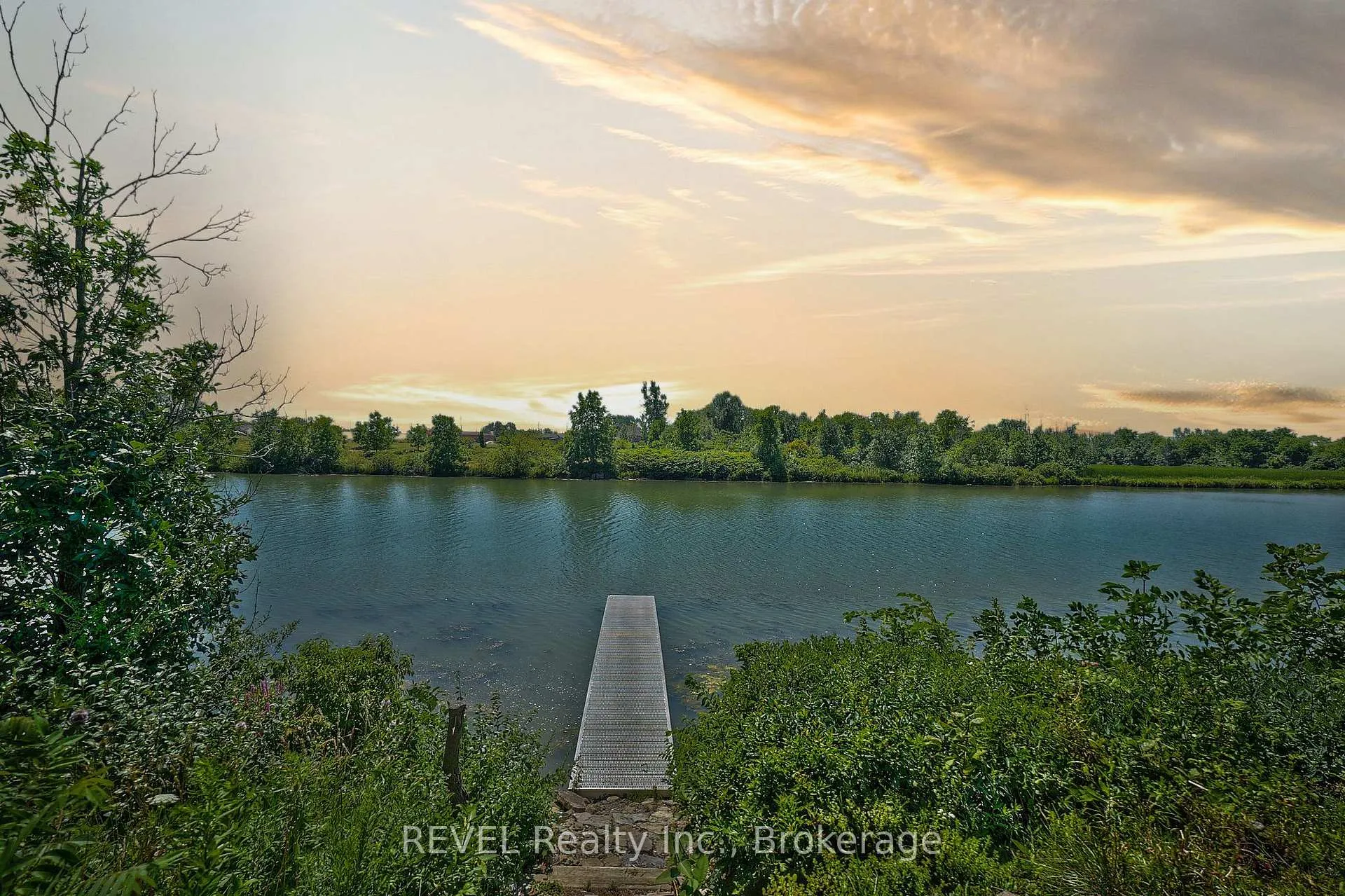 Photo 10 of 118 Colbeck Drive, Welland, Coyle Creek — HOMEH