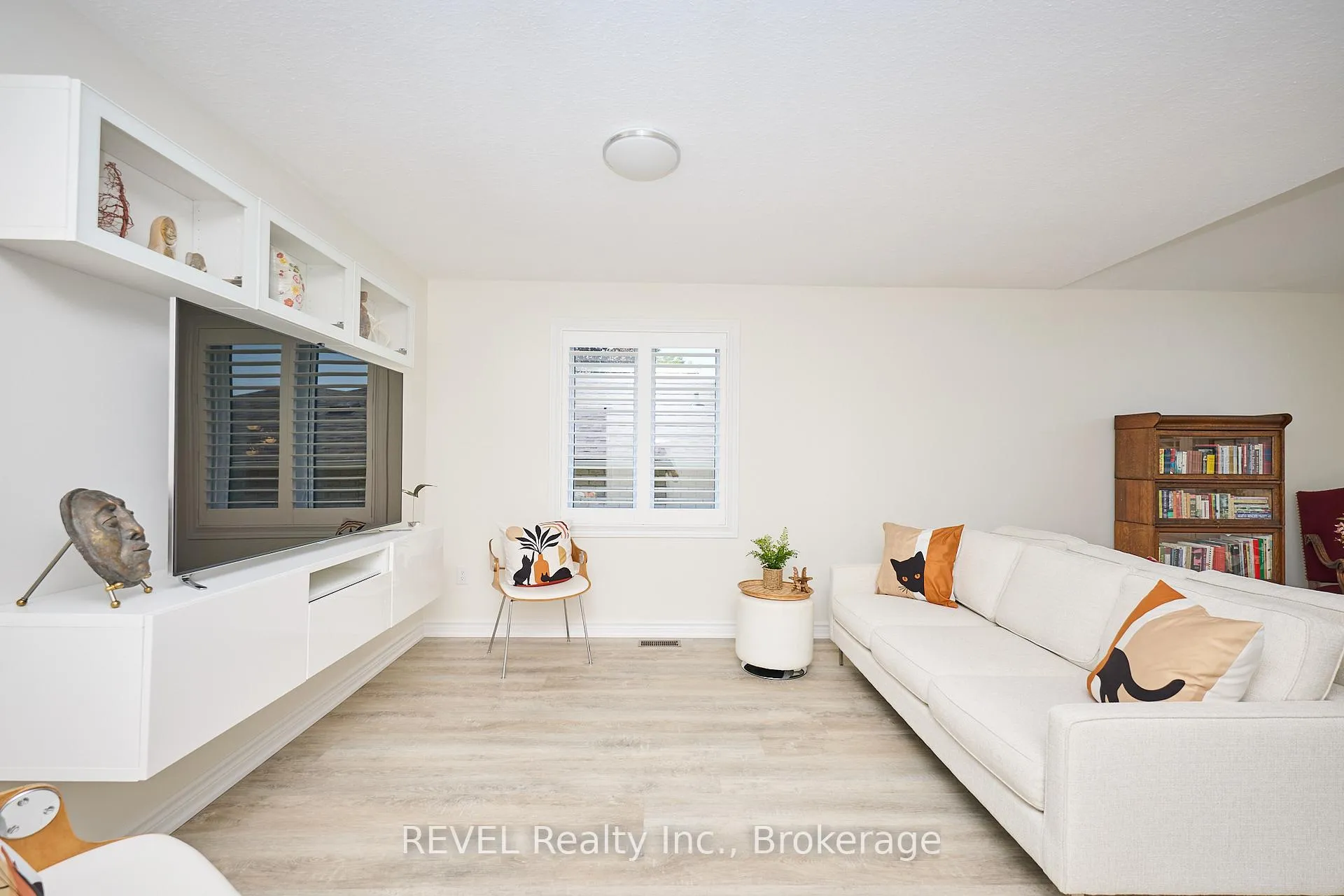 Photo 15 of 118 Colbeck Drive, Welland, Coyle Creek — HOMEH