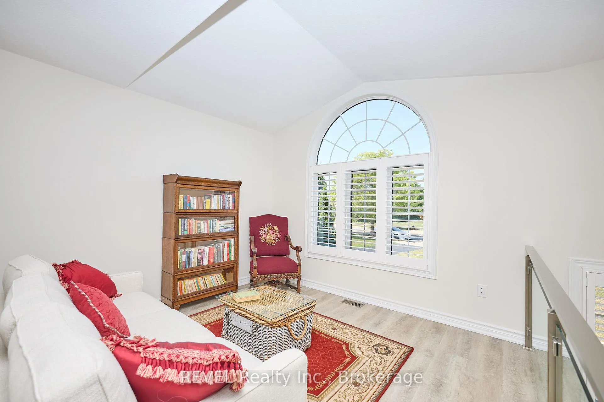 Photo 16 of 118 Colbeck Drive, Welland, Coyle Creek — HOMEH