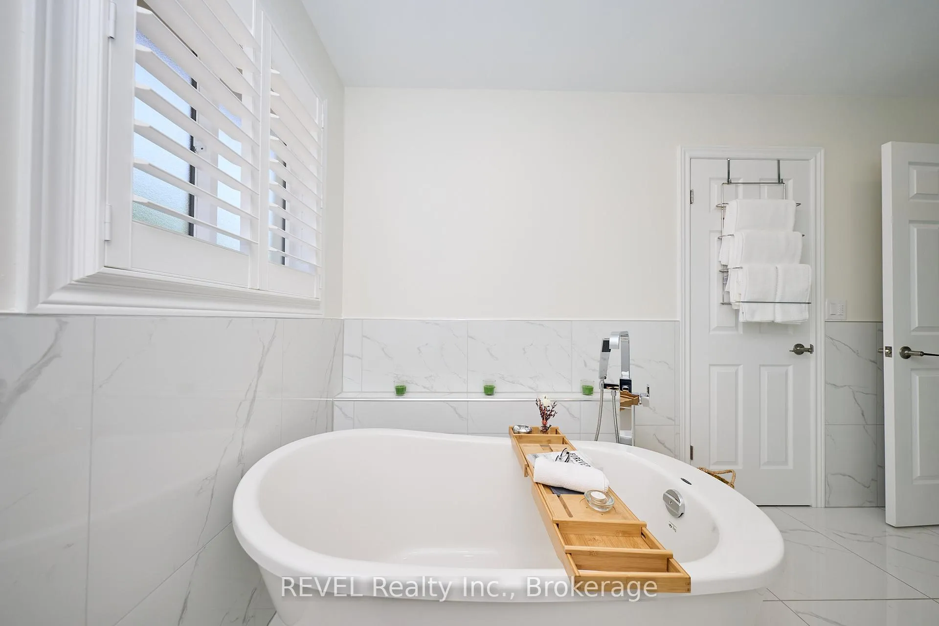 Photo 29 of 118 Colbeck Drive, Welland, Coyle Creek — HOMEH