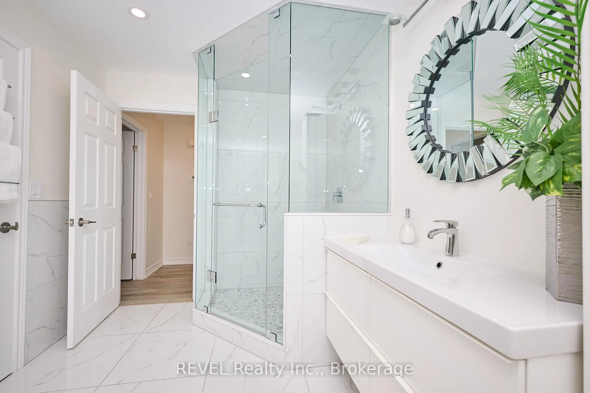 Photo 30 of 118 Colbeck Drive, Welland, Coyle Creek — HOMEH