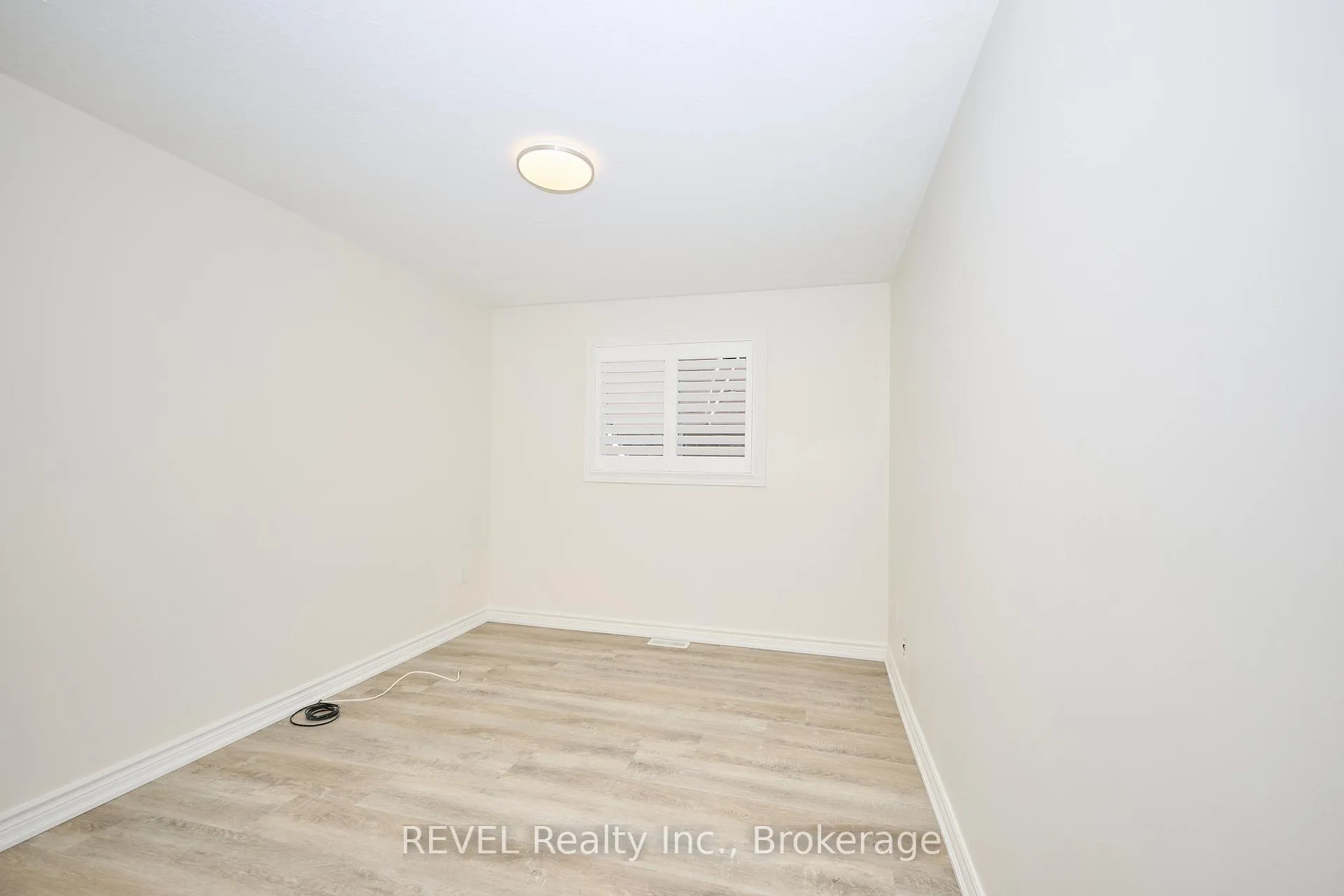 Photo 35 of 118 Colbeck Drive, Welland, Coyle Creek — HOMEH