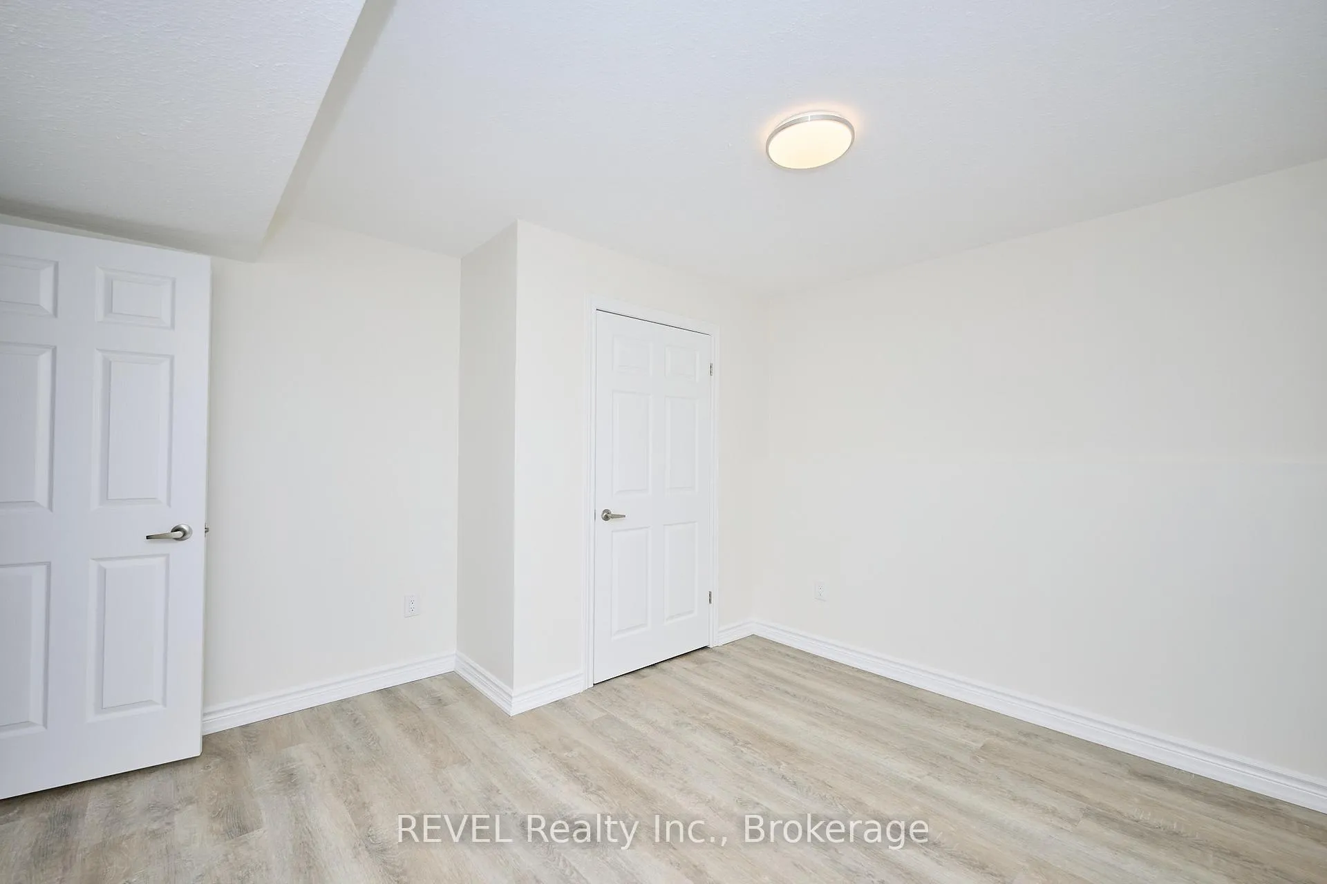 Photo 43 of 118 Colbeck Drive, Welland, Coyle Creek — HOMEH