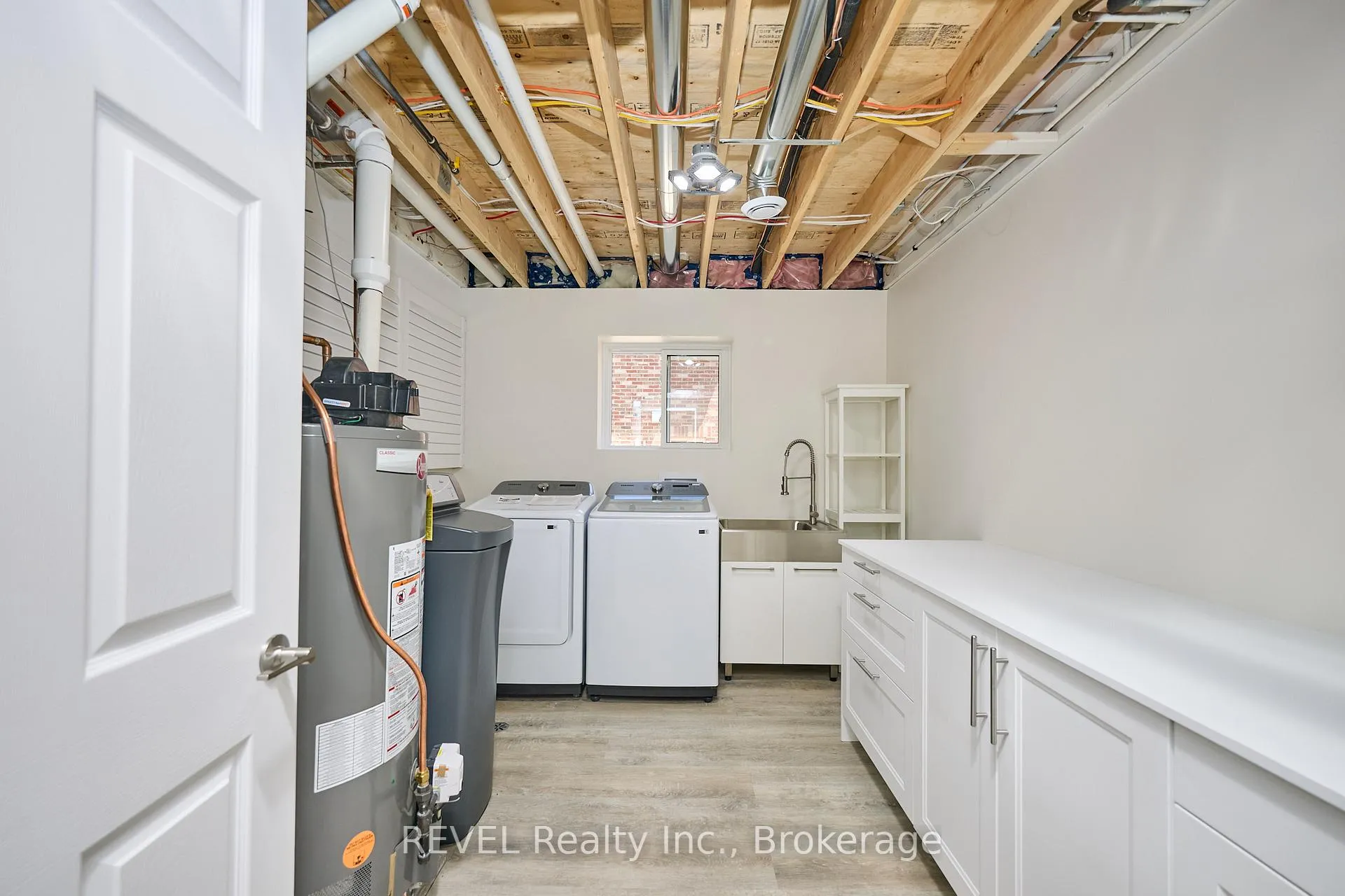 Photo 47 of 118 Colbeck Drive, Welland, Coyle Creek — HOMEH