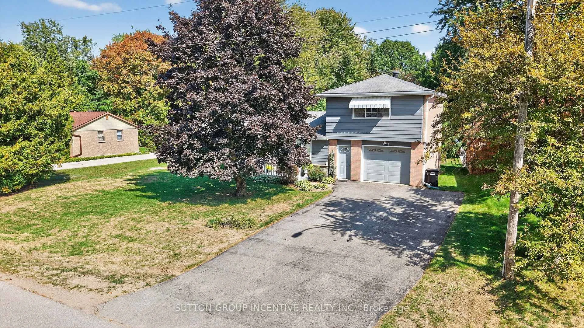 Photo 3 of 218 Crawford Street, Barrie, Ardagh — HOMEH