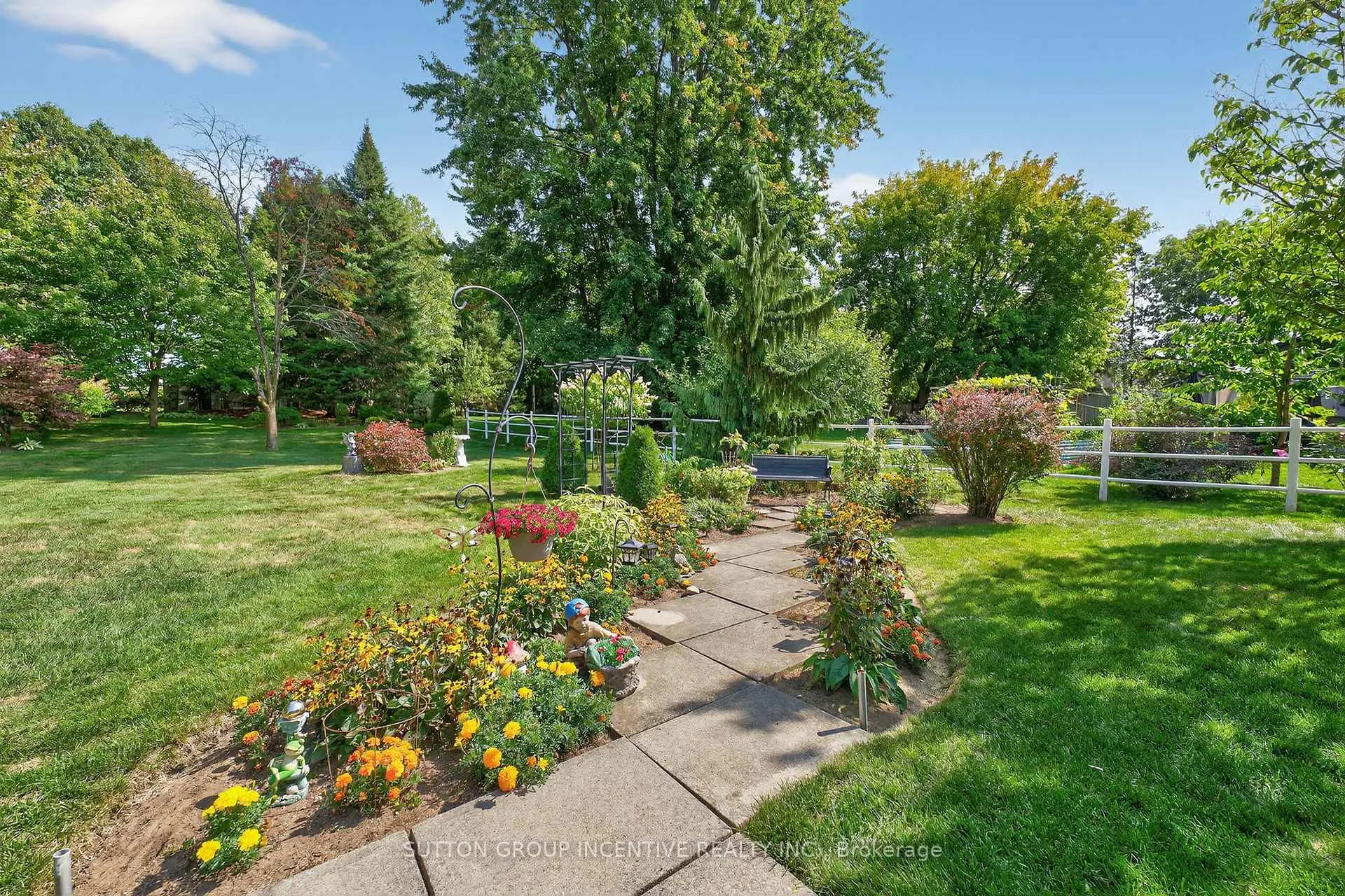 Photo 80 of 218 Crawford Street, Barrie, Ardagh — HOMEH