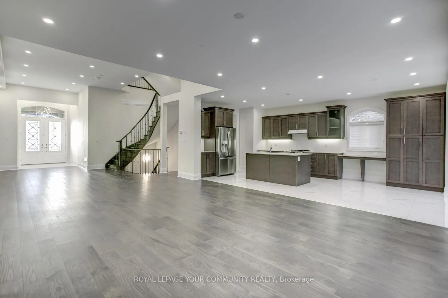 Photo 12 of 13 Bannockburn Drive, Vaughan, Vellore Village — HOMEH